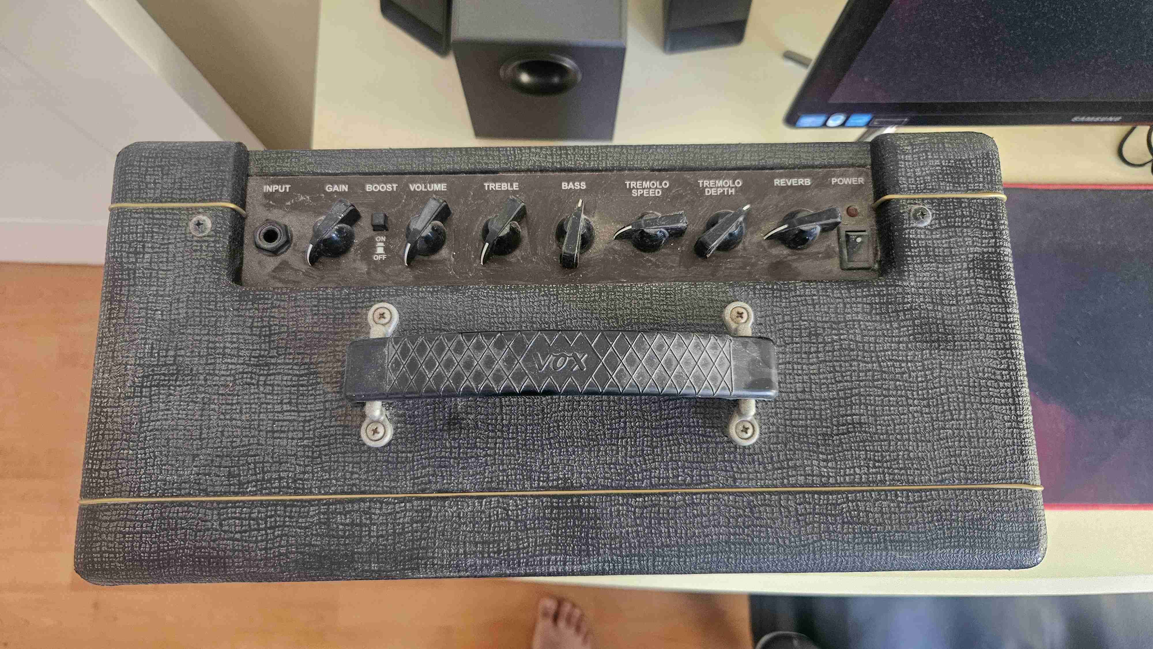Amplificador Vox para guitarra - miniatura 2
