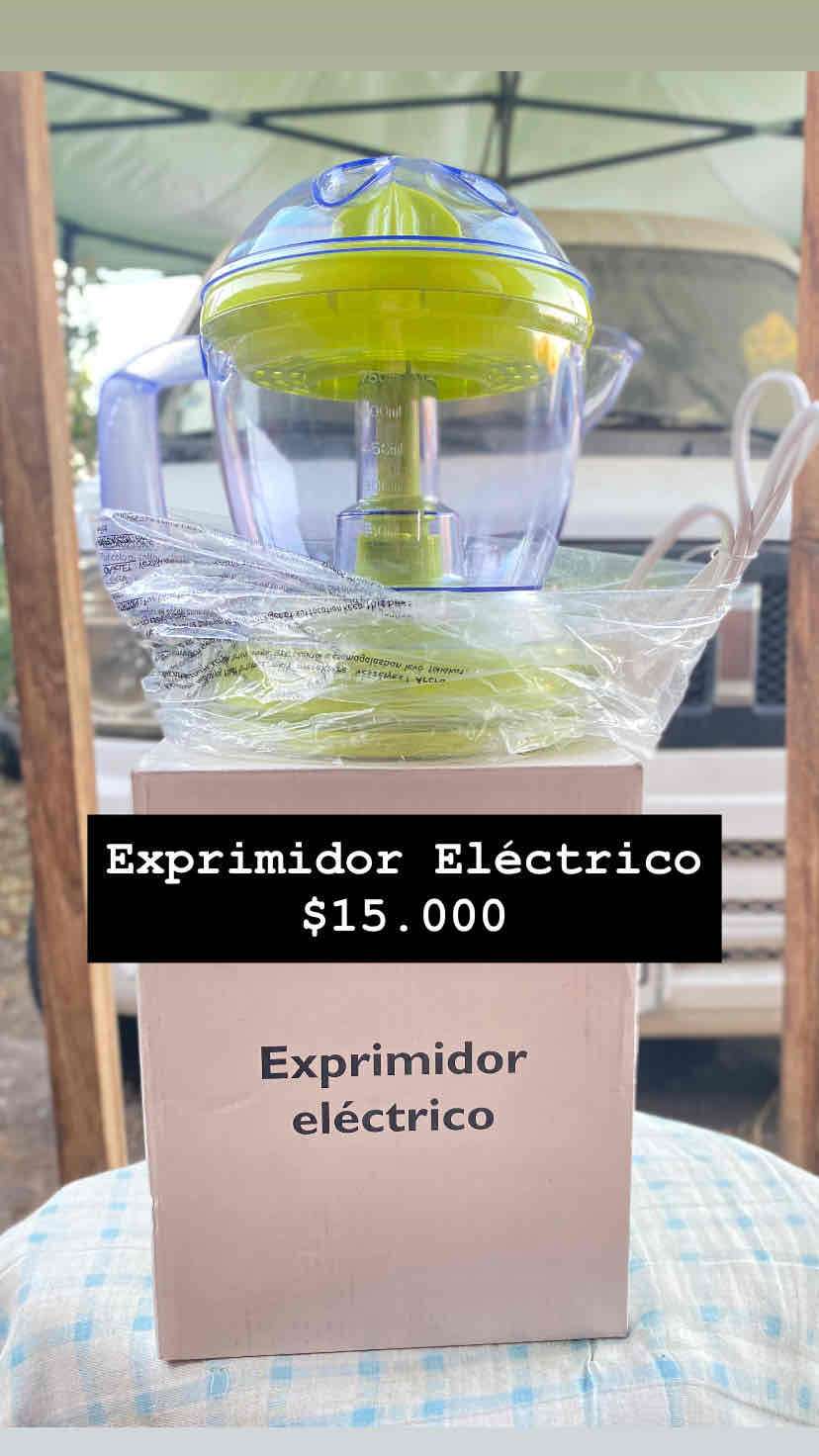 Exprimidor eléctrico marca desconocida - miniatura 1
