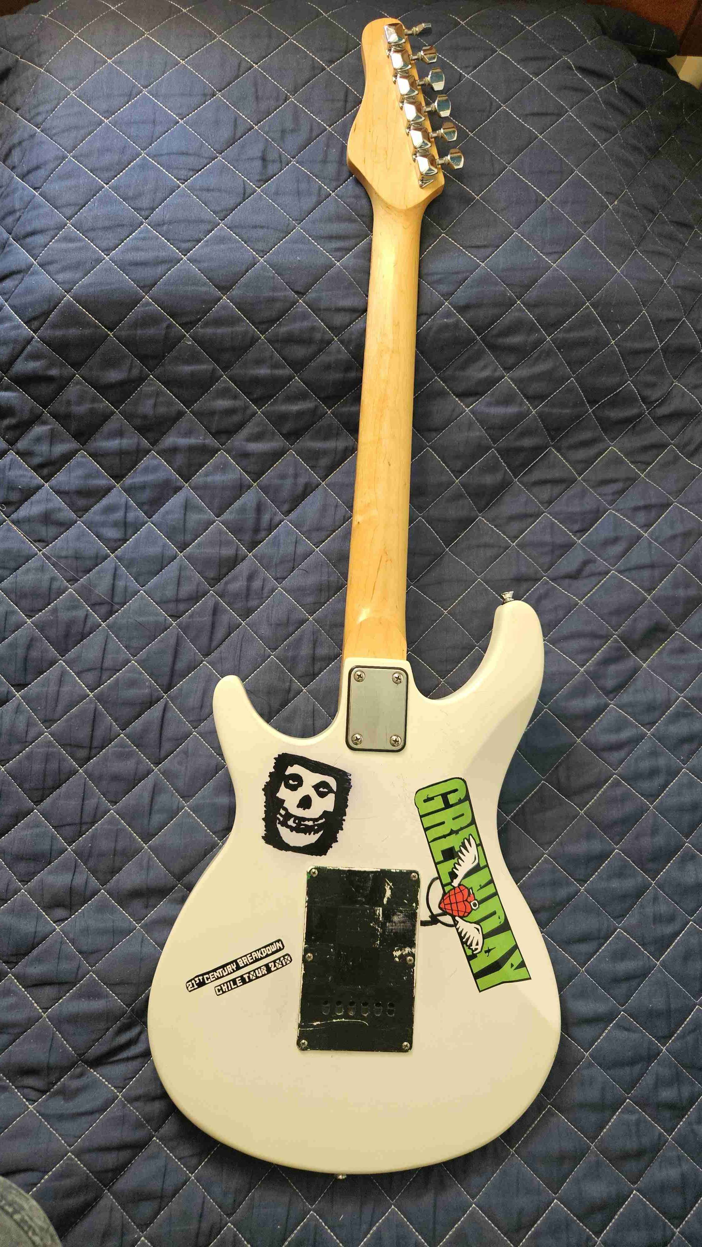 Guitarra eléctrica blanca Beringher - miniatura 2