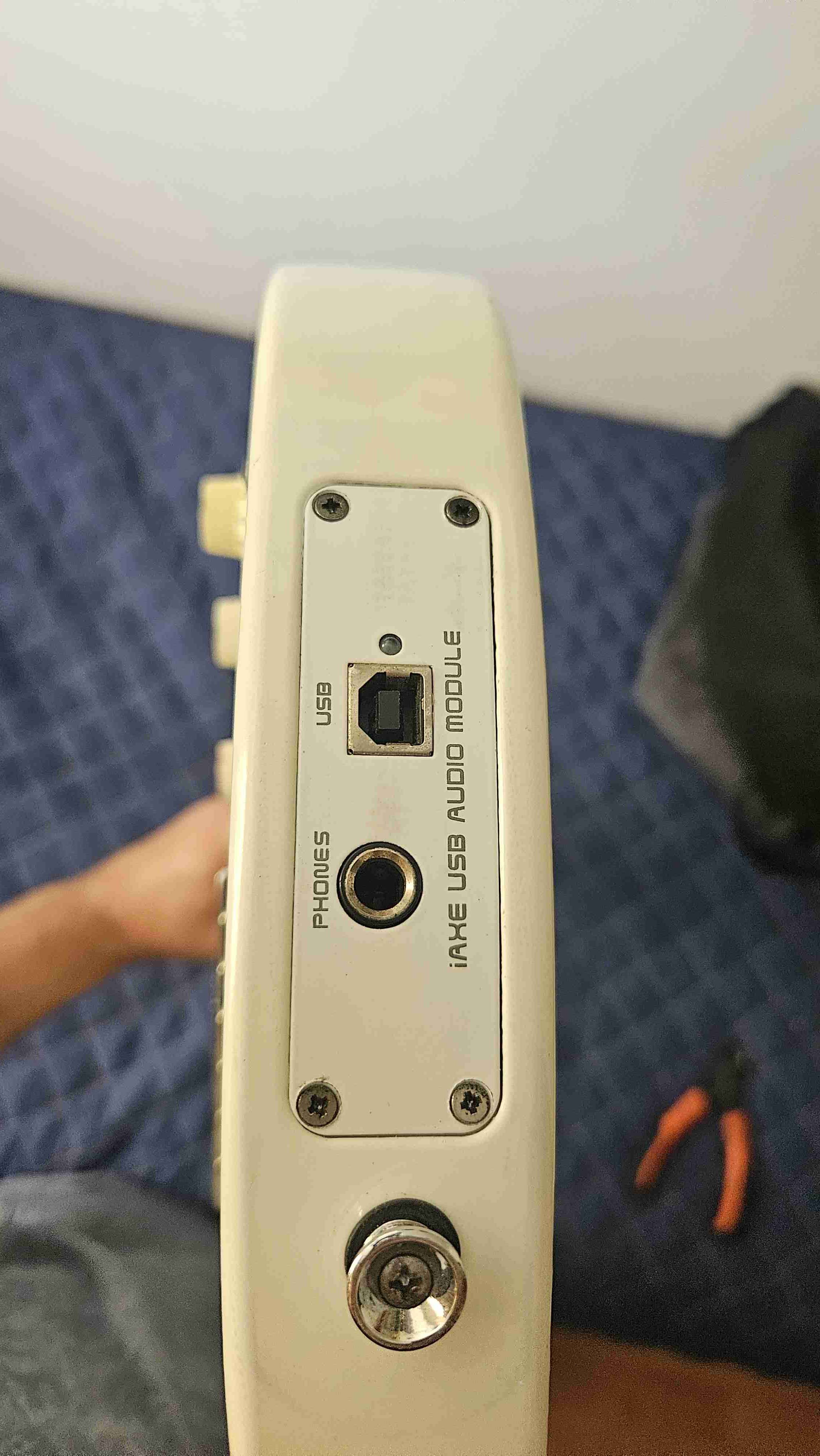 Guitarra eléctrica blanca Beringher - miniatura 4