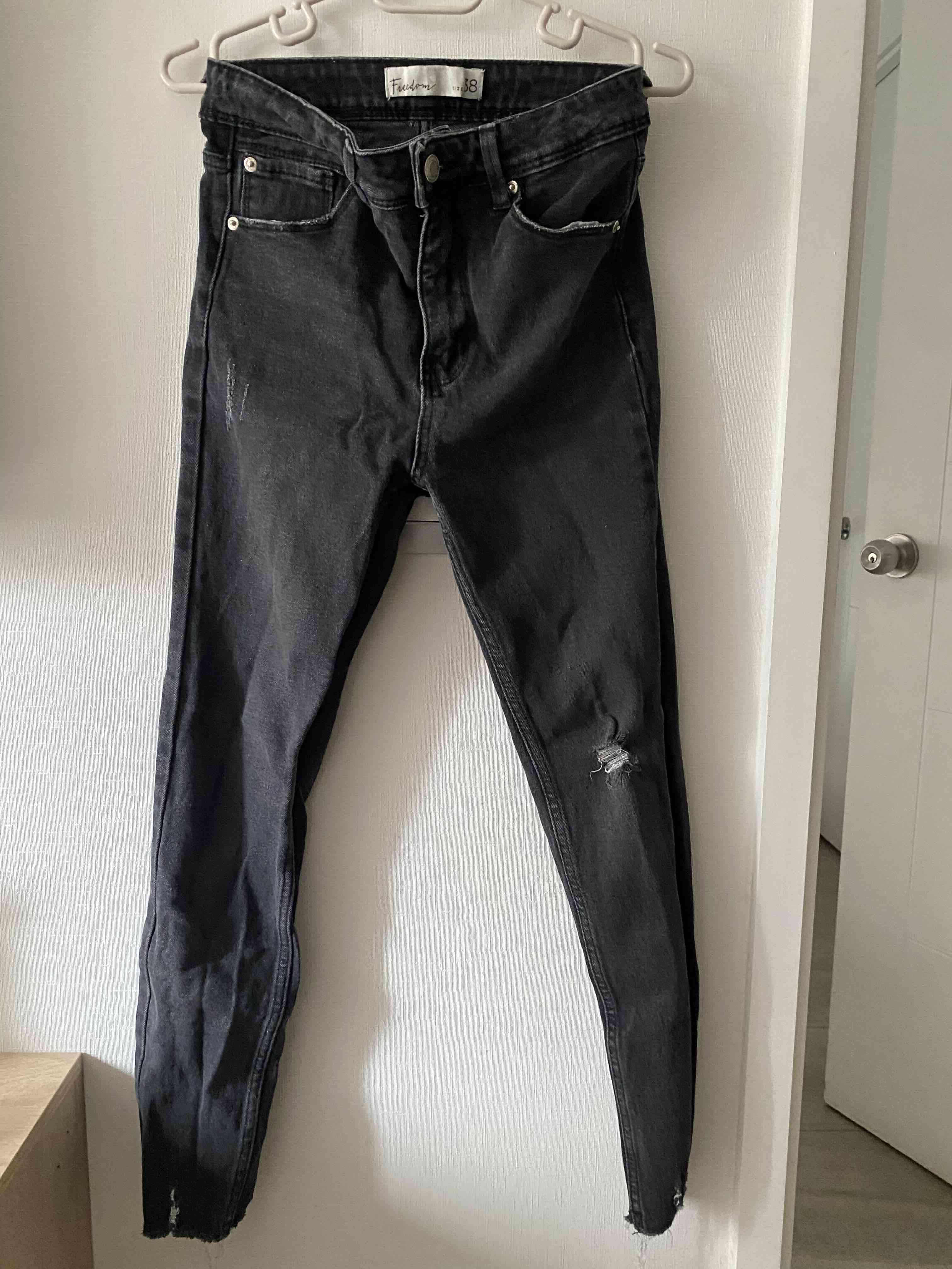 Jeans negros desgastados - miniatura 2