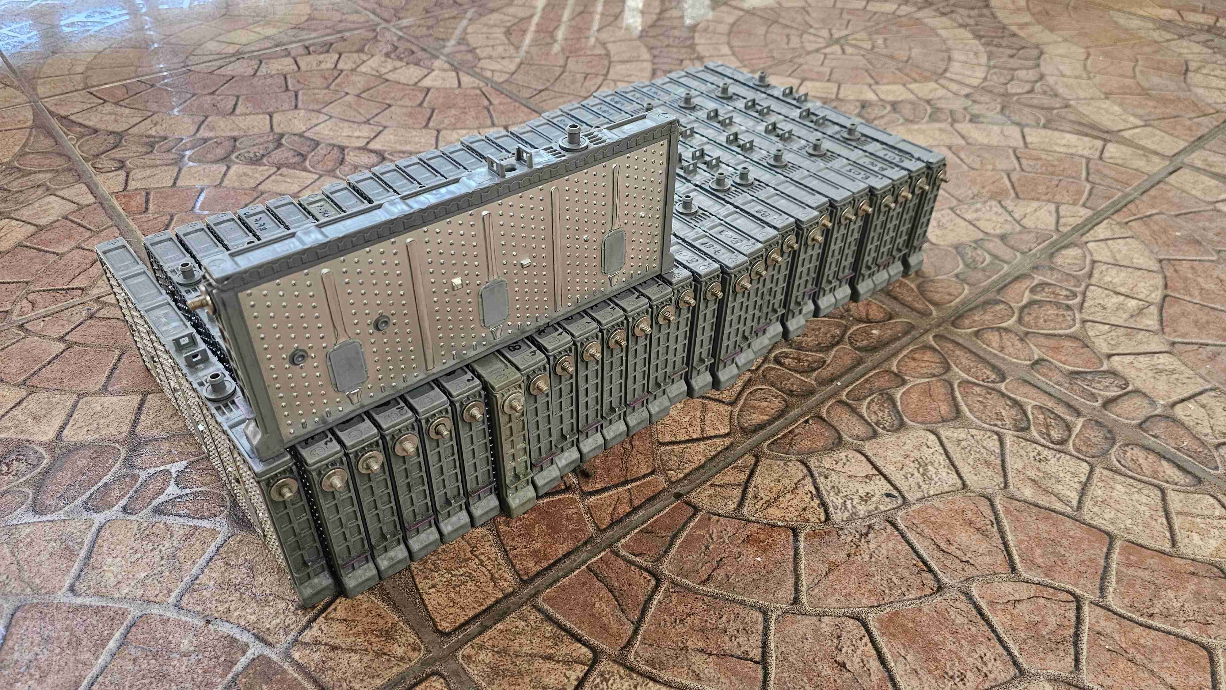 Módulo de batería para automóvil híbrido - miniatura 2