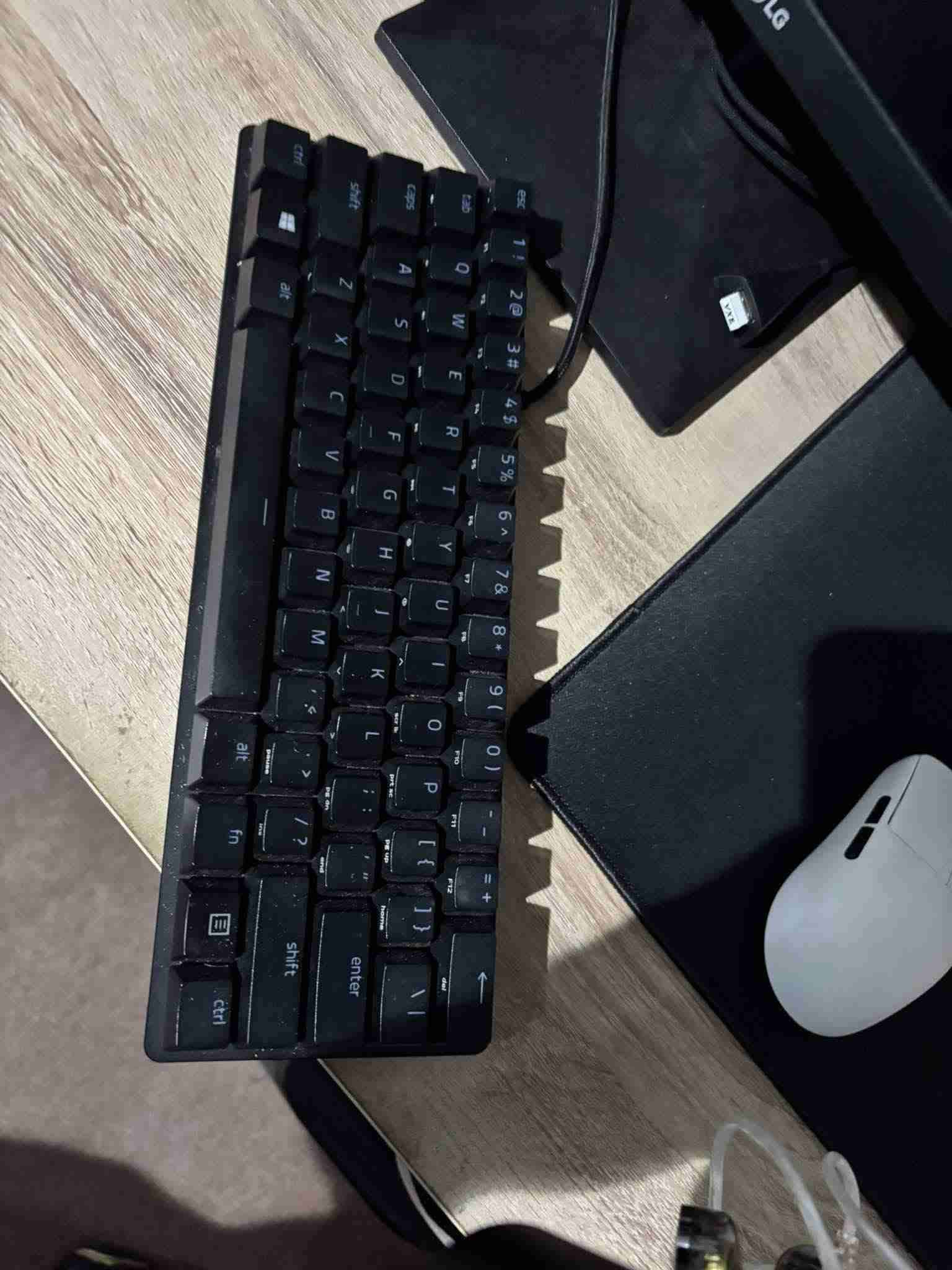 Teclado mecánico compacto negro - miniatura 1