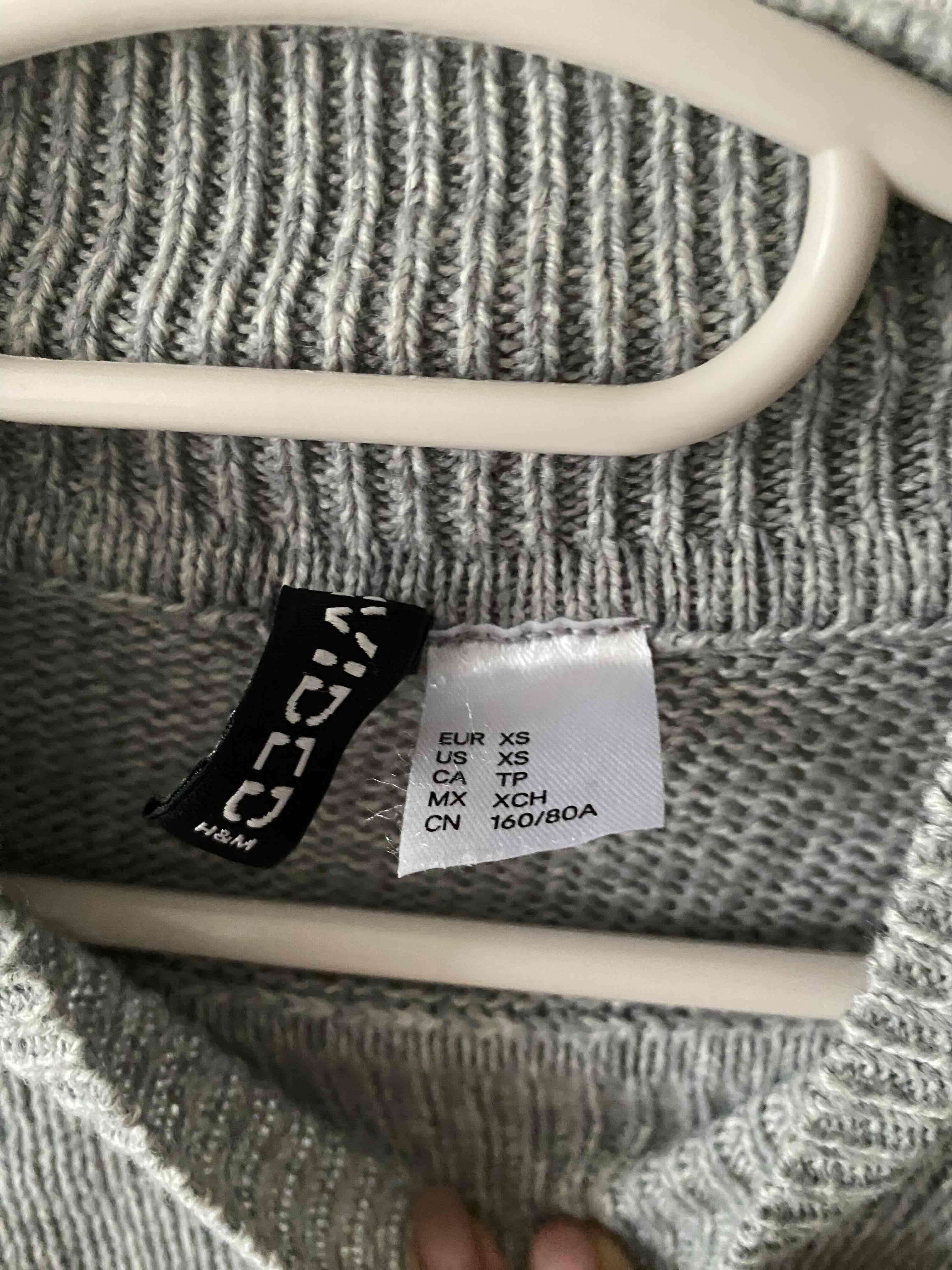 Suéter gris a rayas - miniatura 3