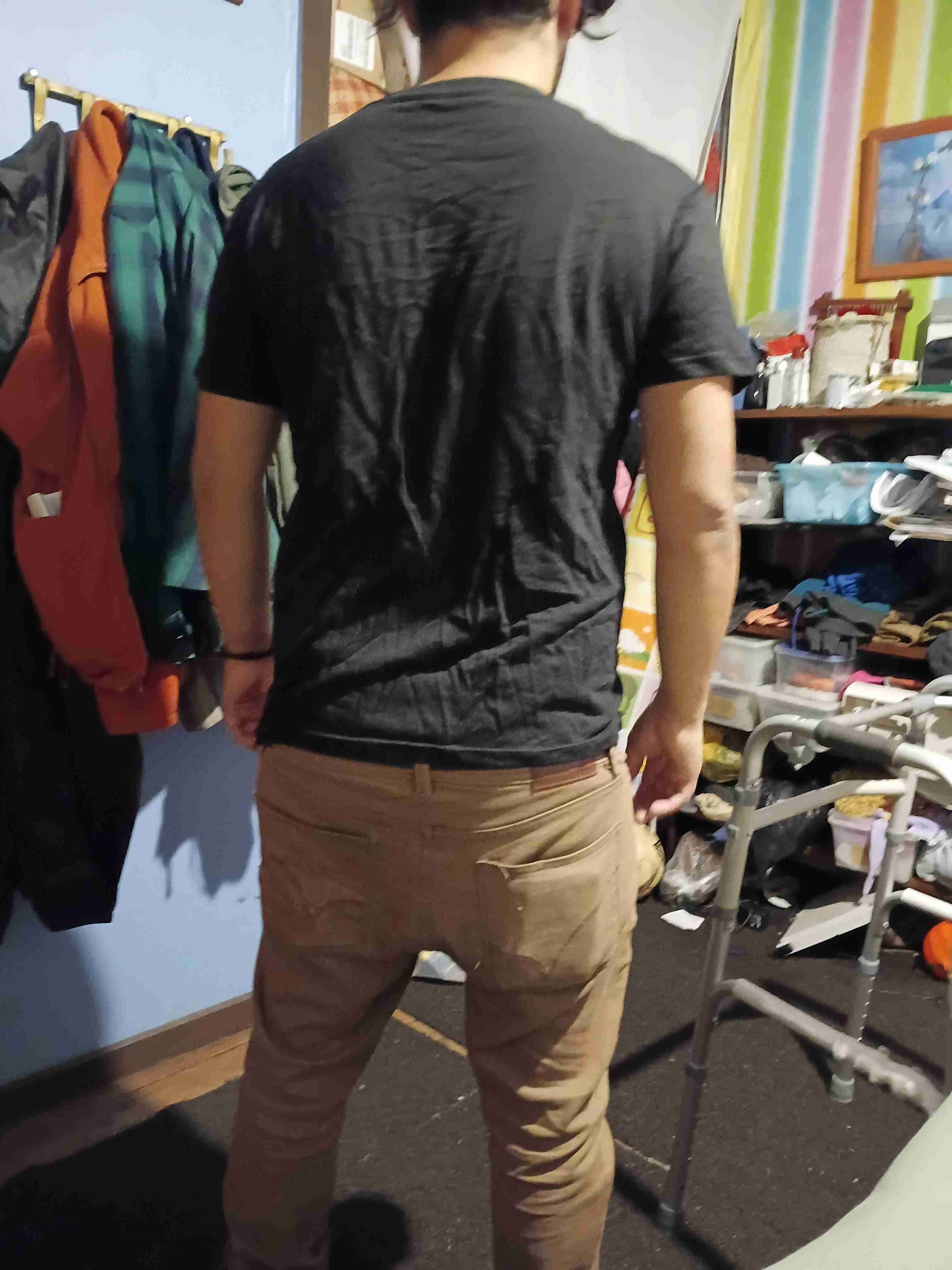 Polera negra con diseño rockero - miniatura 2