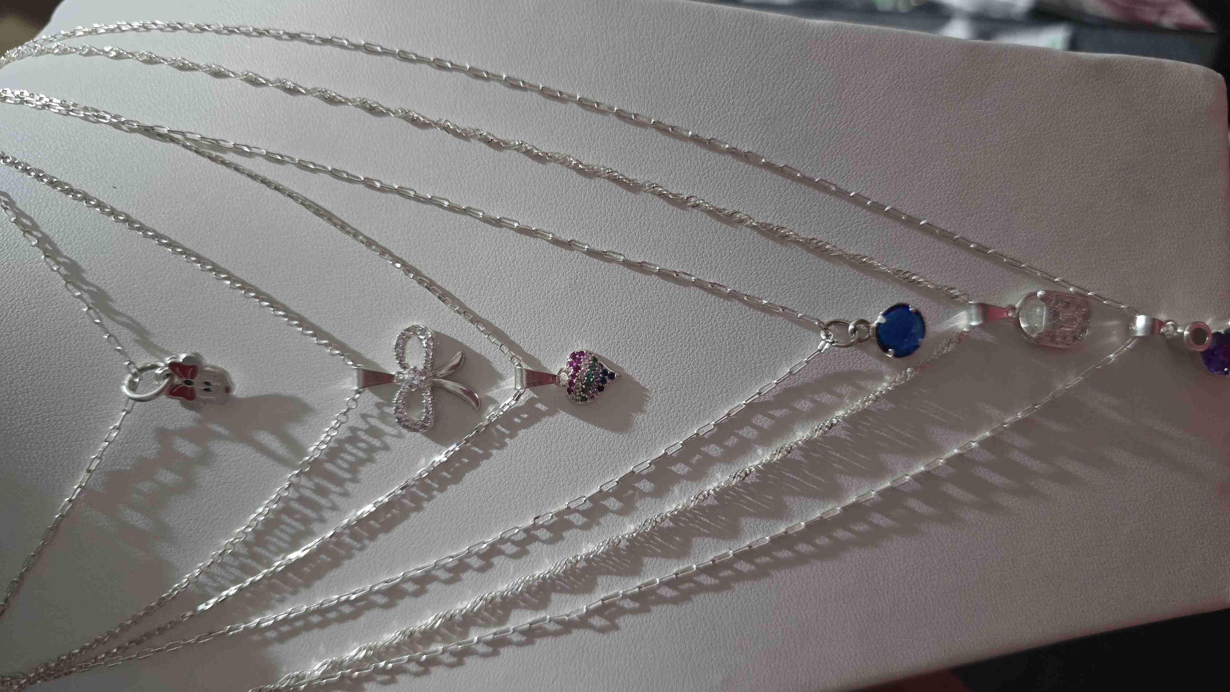 Collar de plata con dijes - miniatura 5