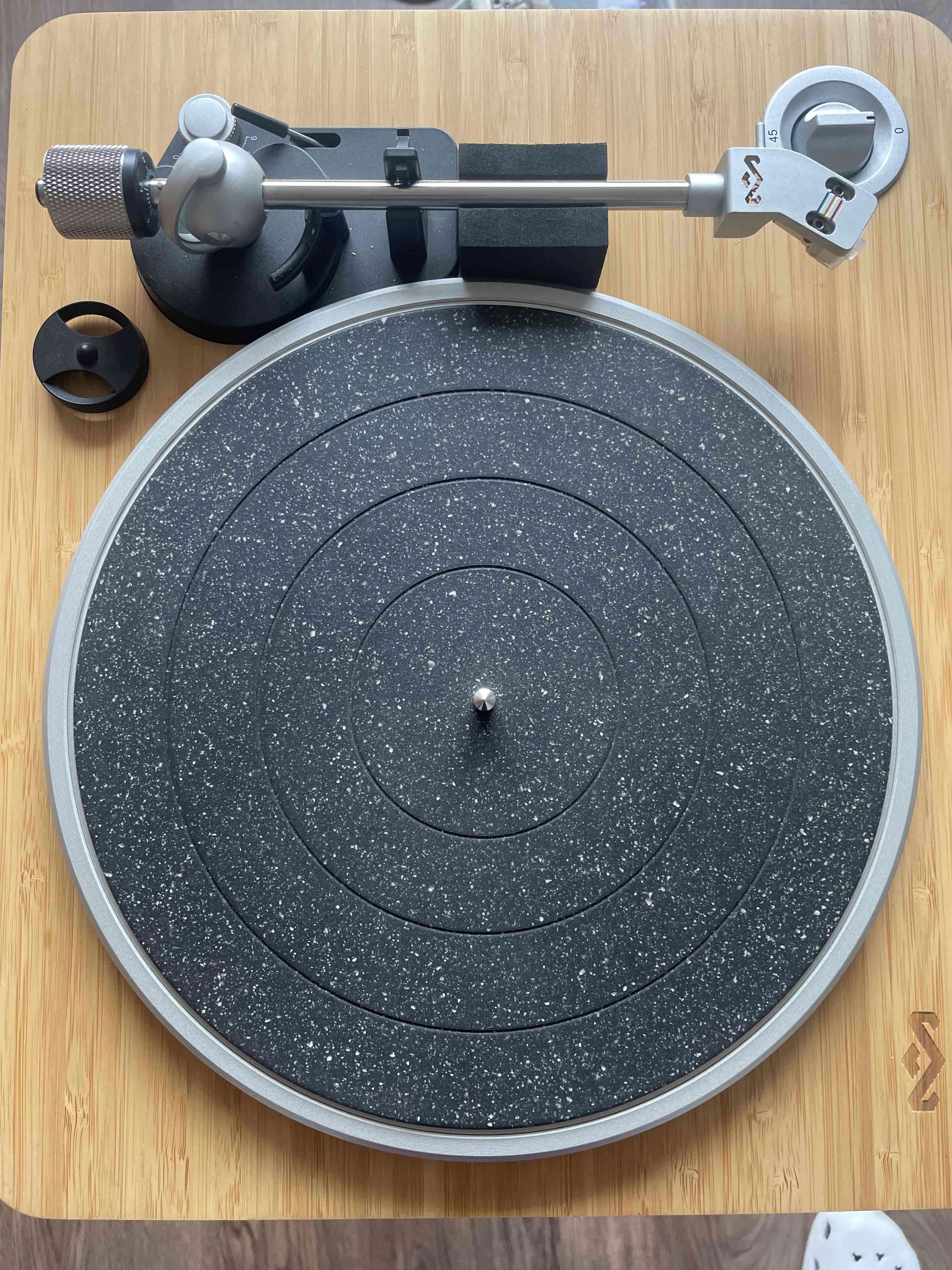 Tornamesa de madera moderna - miniatura 4