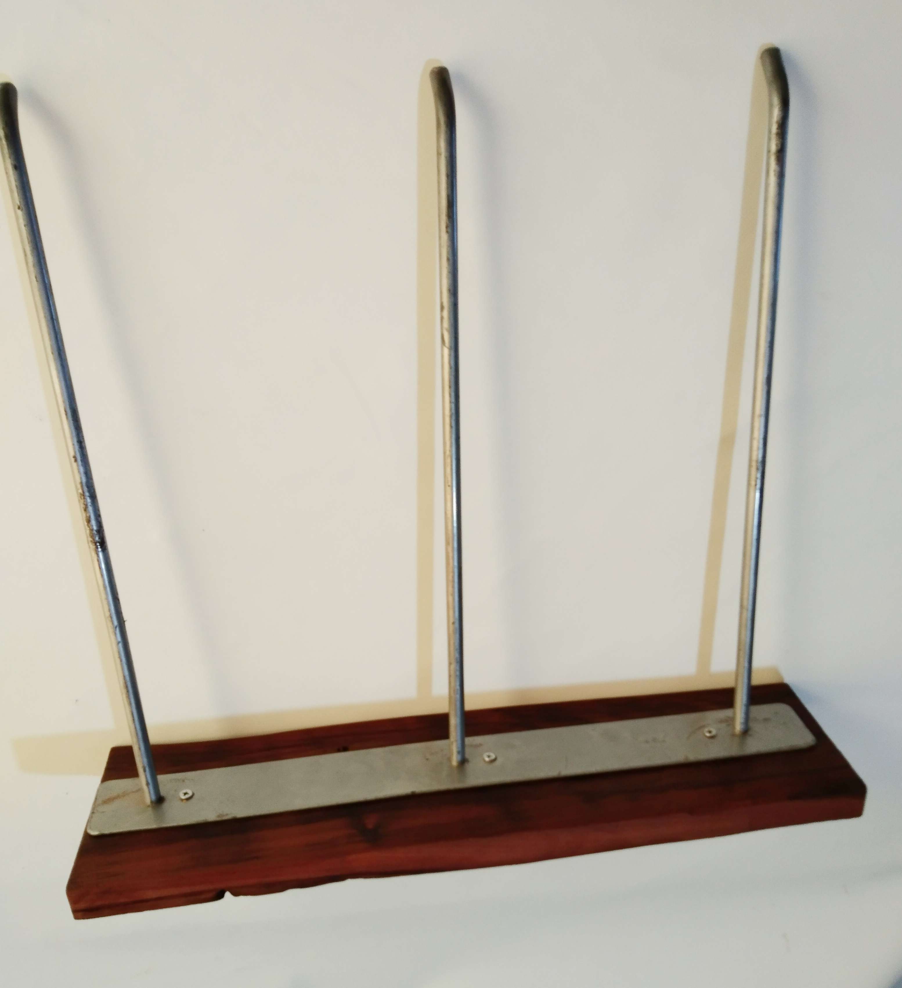 PERCHERO DE MADERA CON TIRAS FE FIERRO - miniatura 3