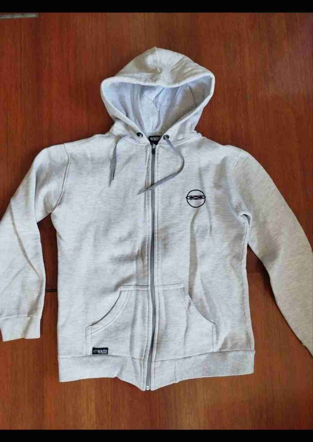 Polerón con cierre y capucha - miniatura 2