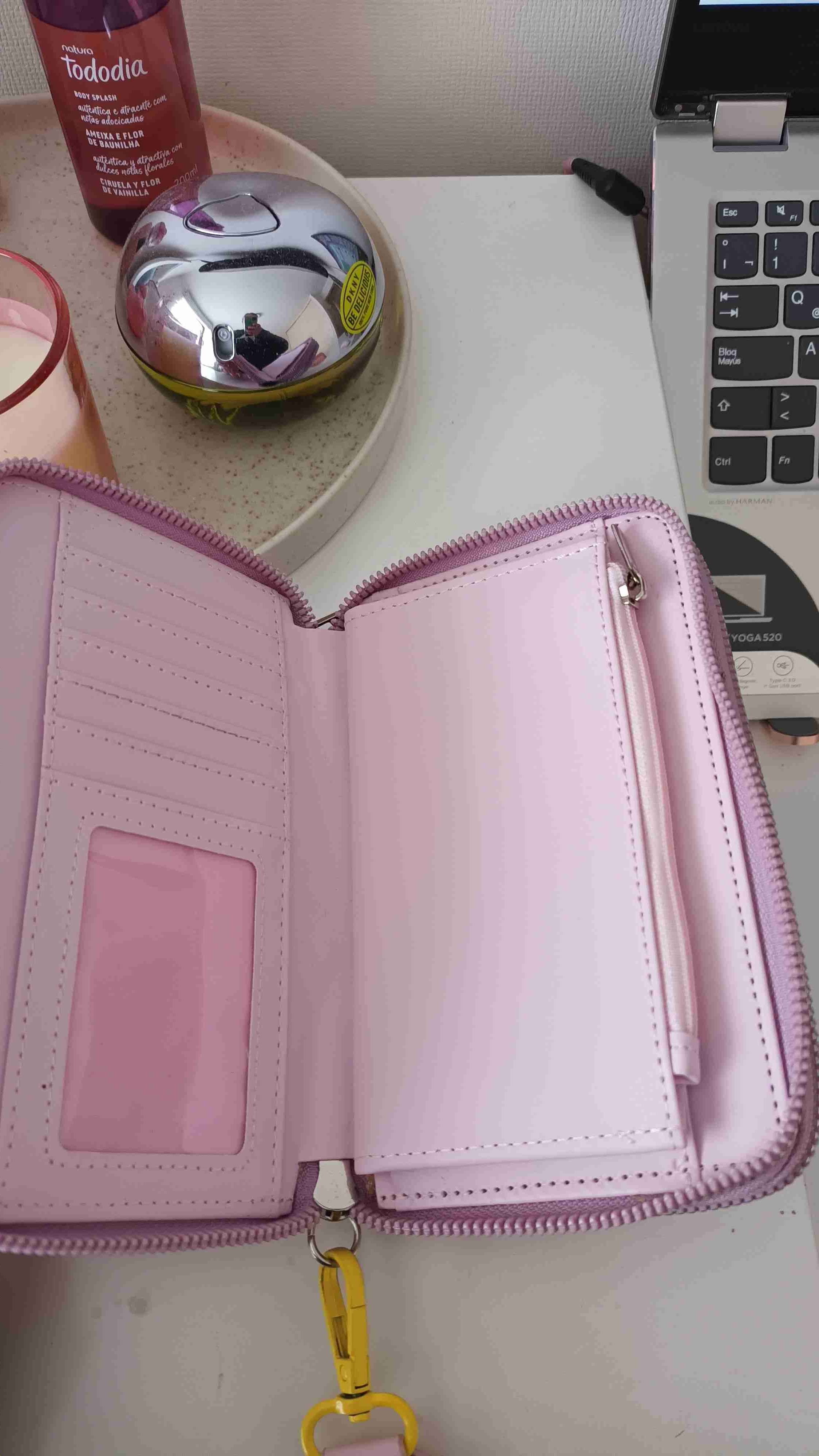 Estuche rosa con diseño animal print - miniatura 3