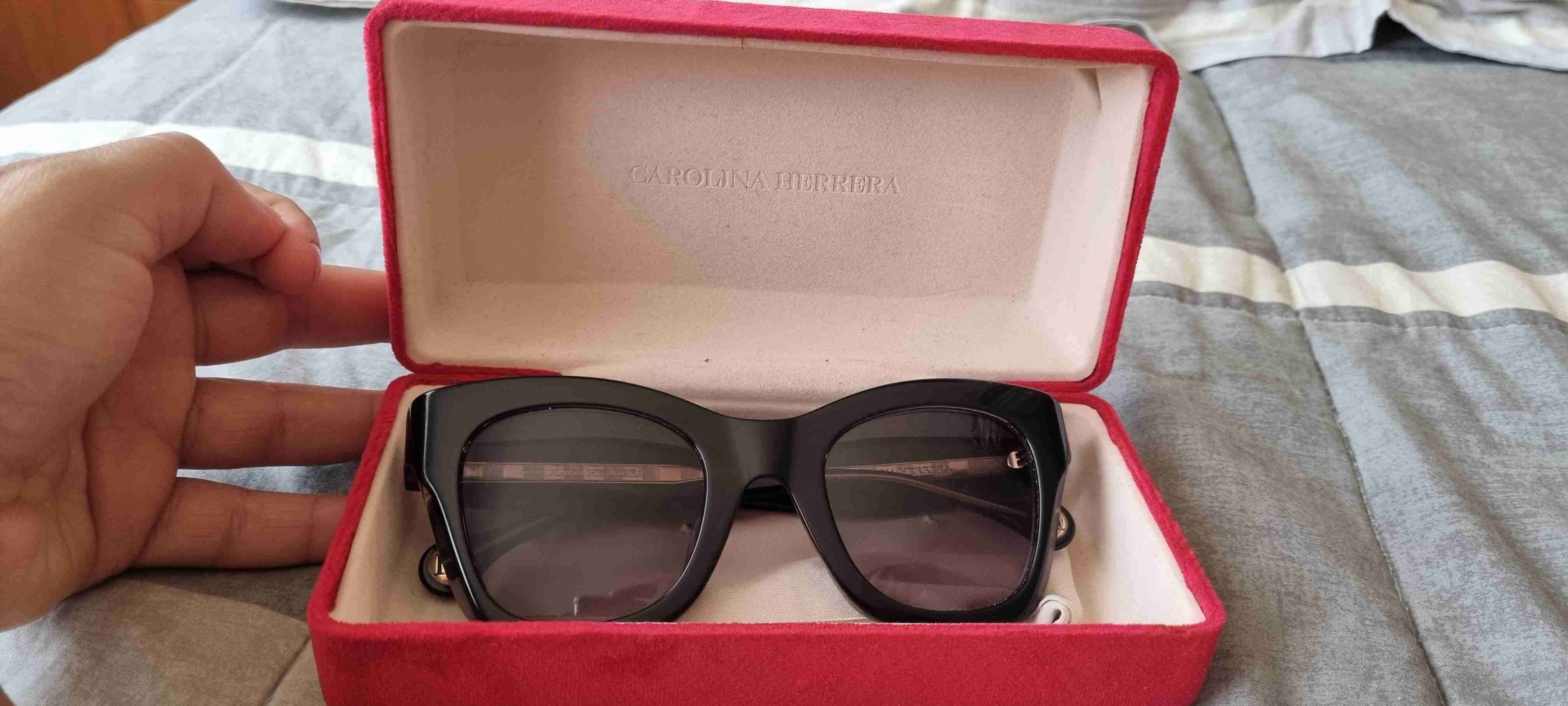 Gafas negras Carolina Herrera - miniatura 4