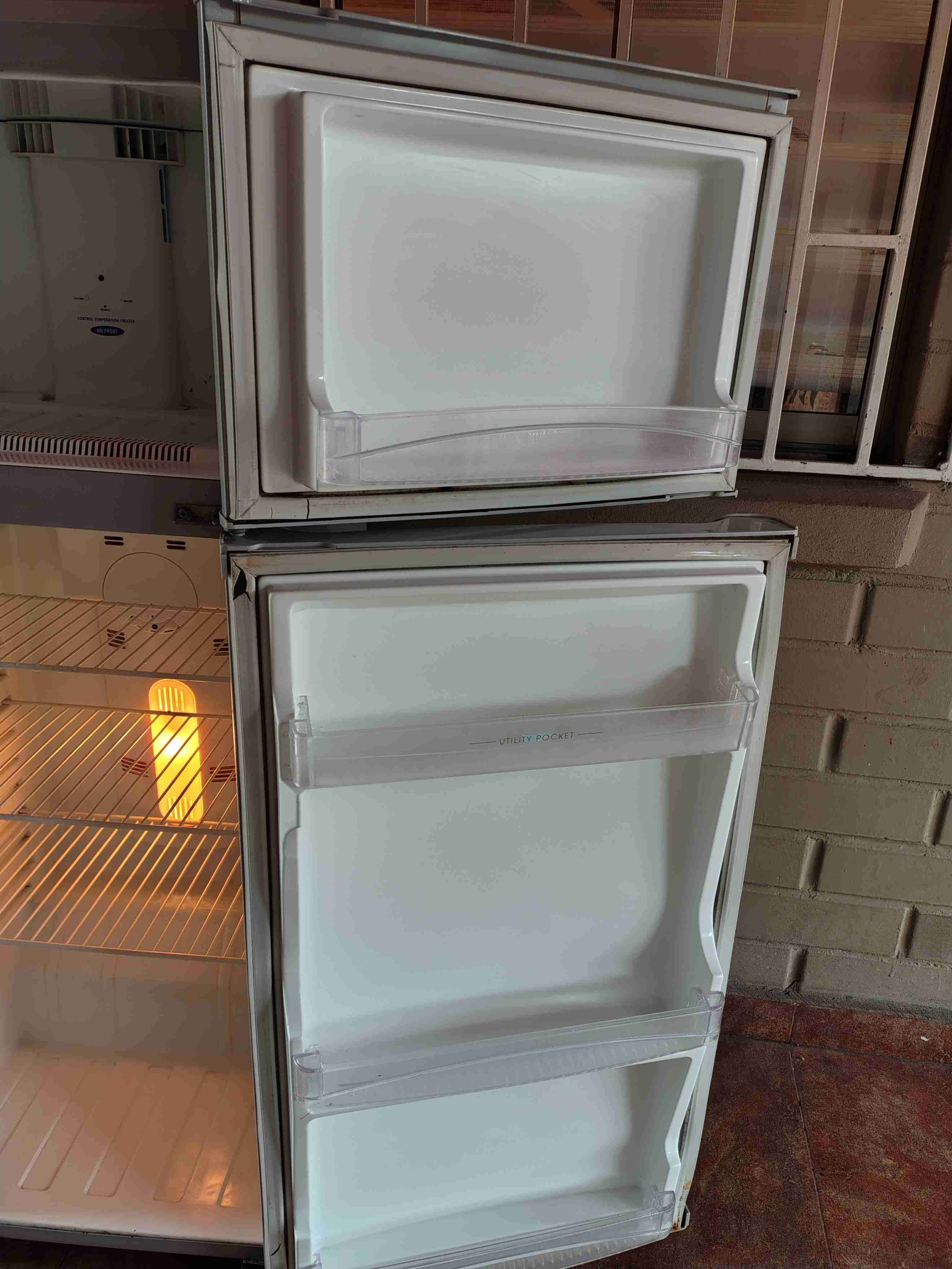 Refrigerador marca Sindelen - miniatura 3