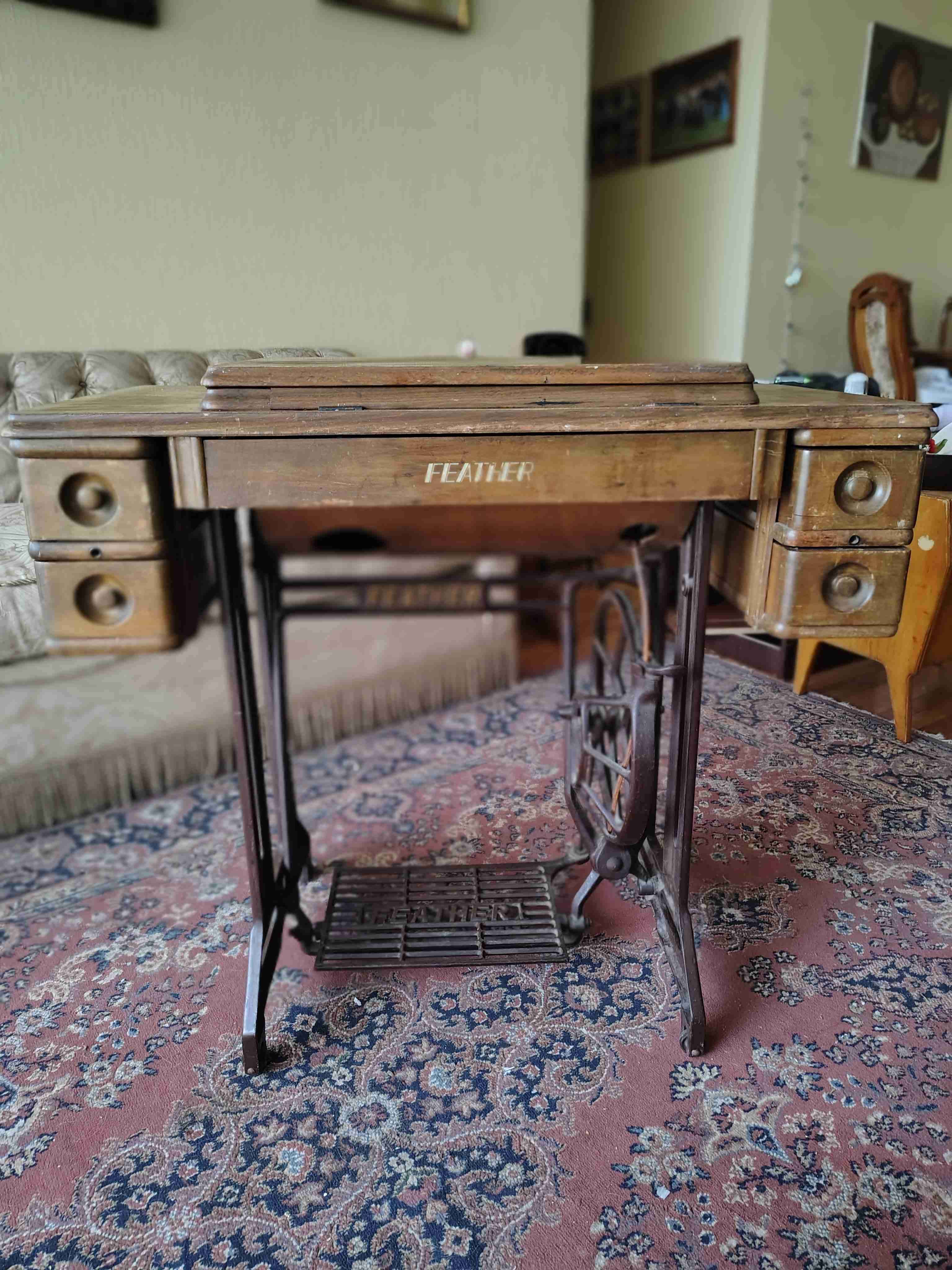 Antigua máquina de coser Feather japonesa - miniatura 1