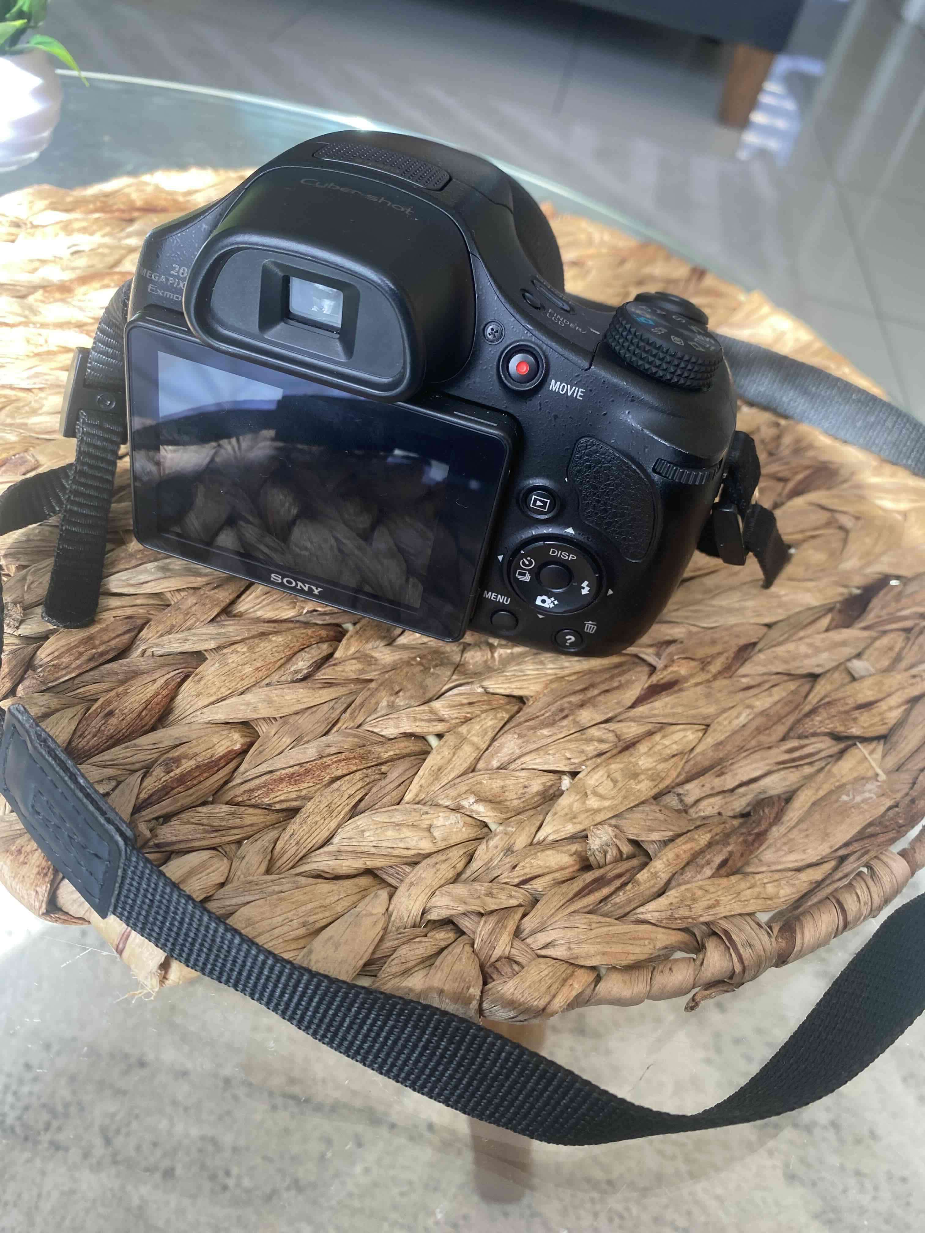 Cámara Sony con zoom potente - miniatura 2