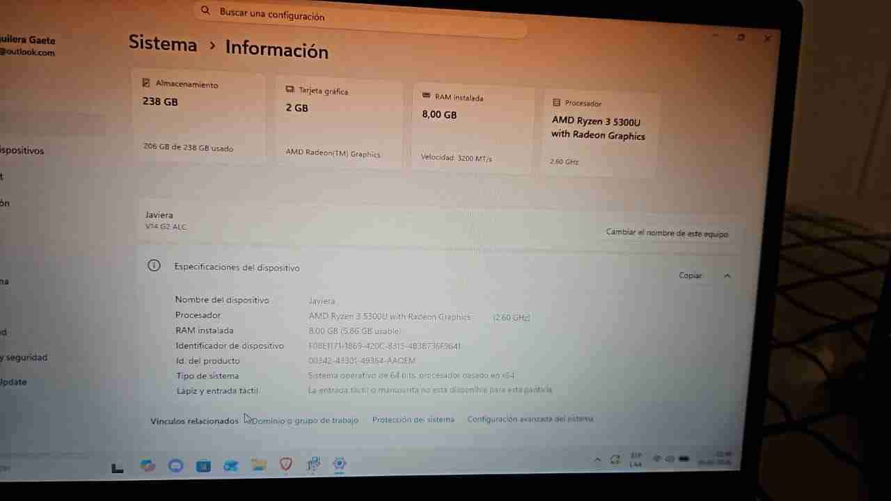 Vendo Notebook Lenovo Ryzen 5, para estudiantes - miniatura 4