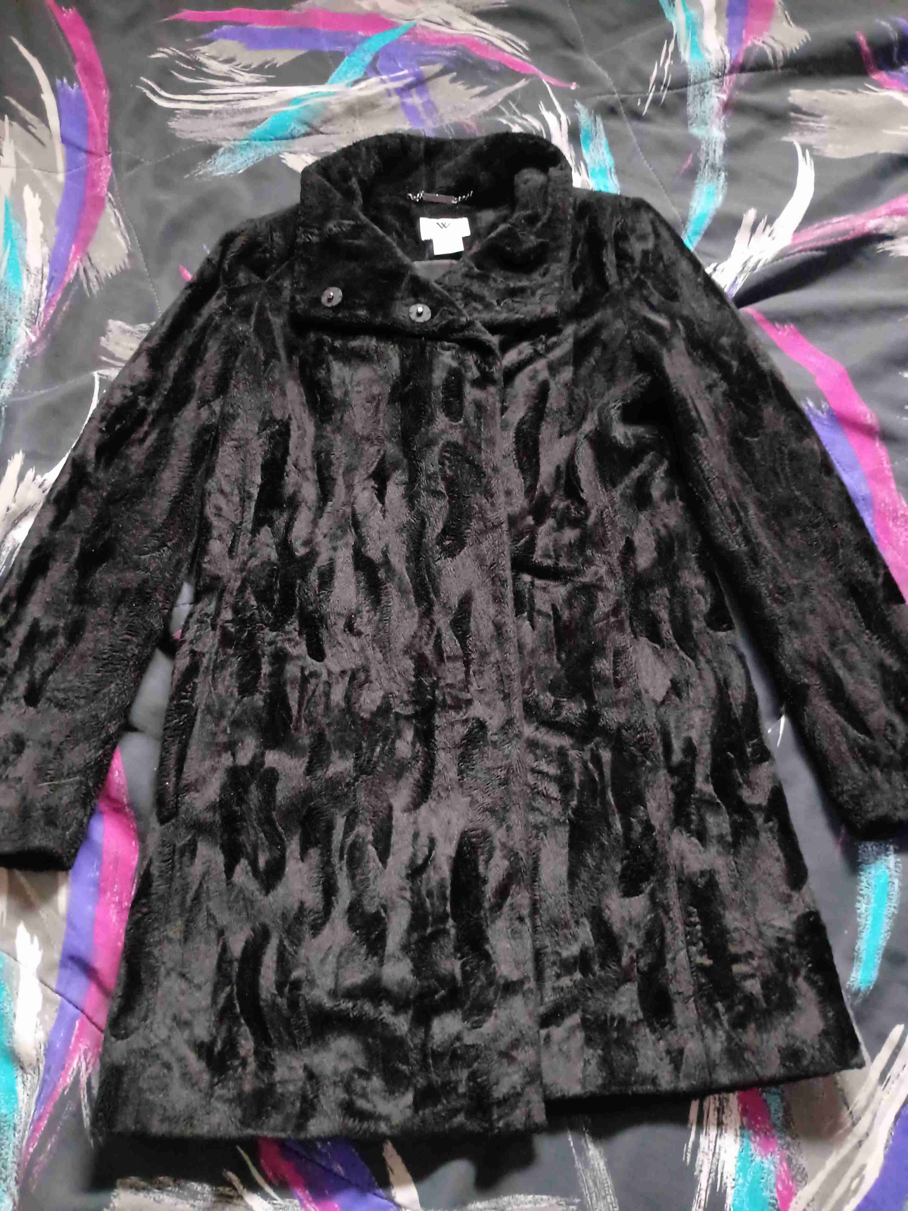 Abrigo de mujer negro elegante - miniatura 1