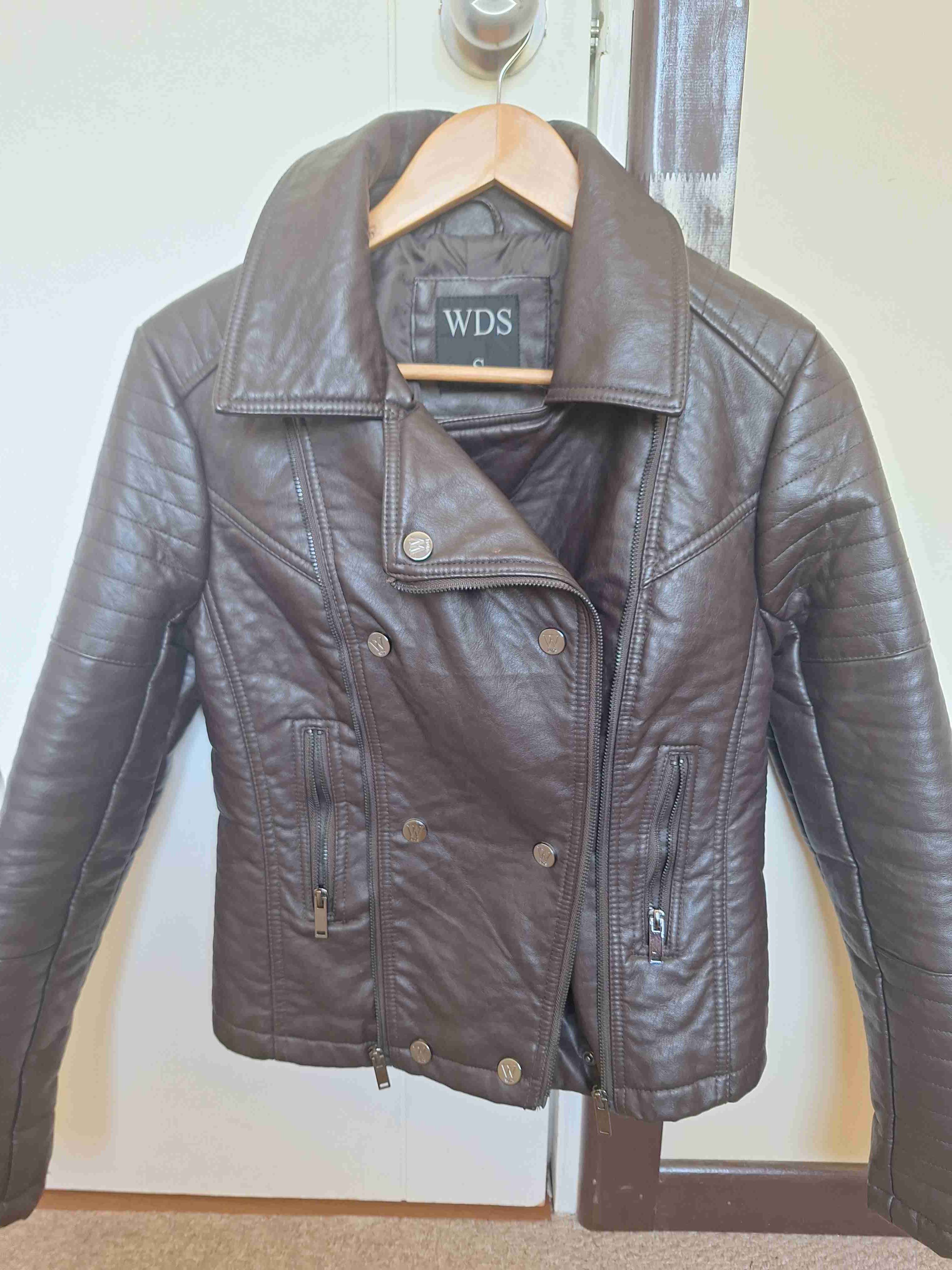 Chaqueta de cuero marrón - miniatura 1