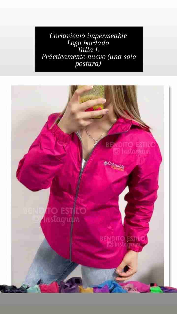 Cortaviento impermeable fucsia