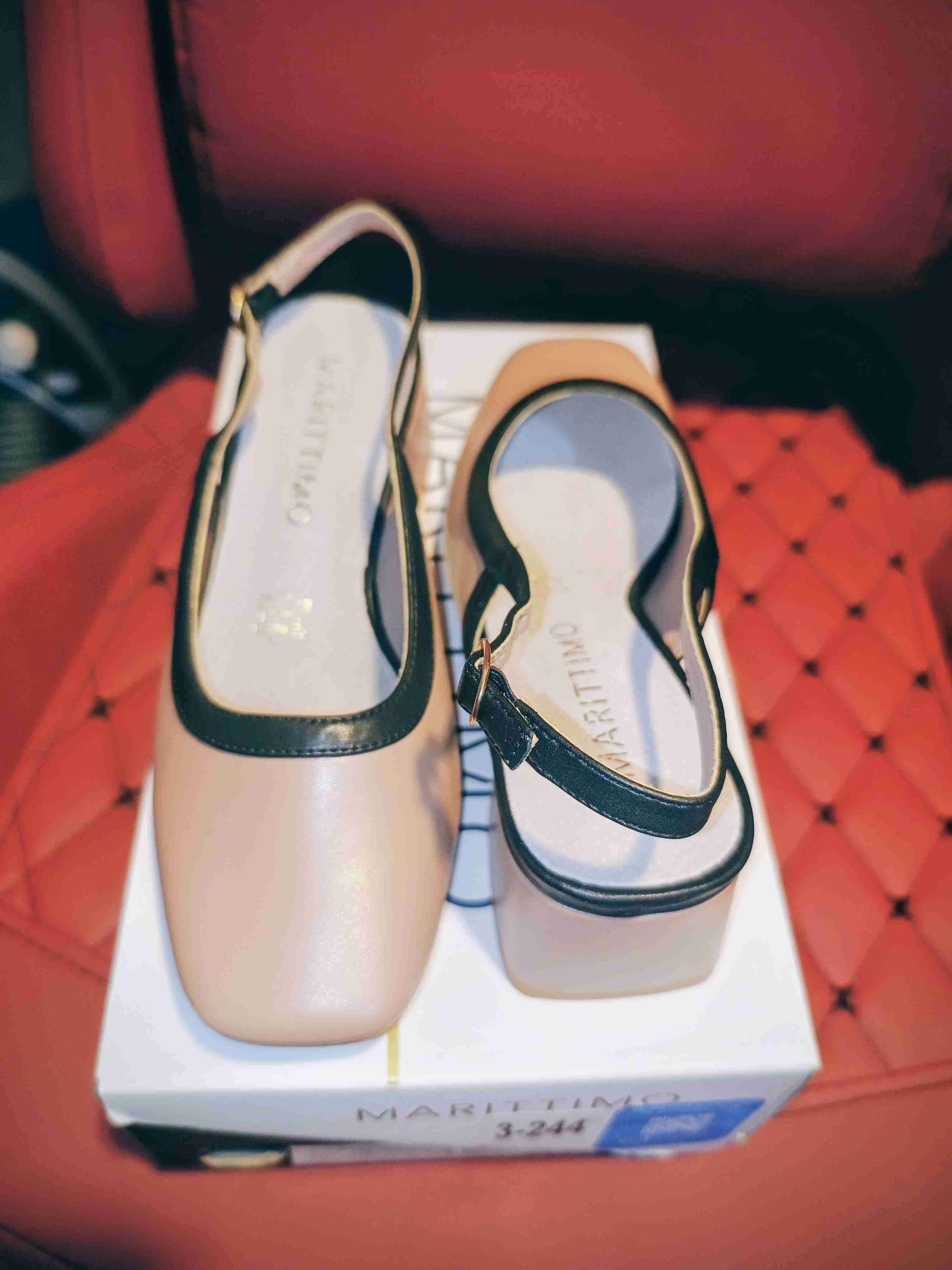 Zapatos de tacón beige y negro TALLA 35 - miniatura 2