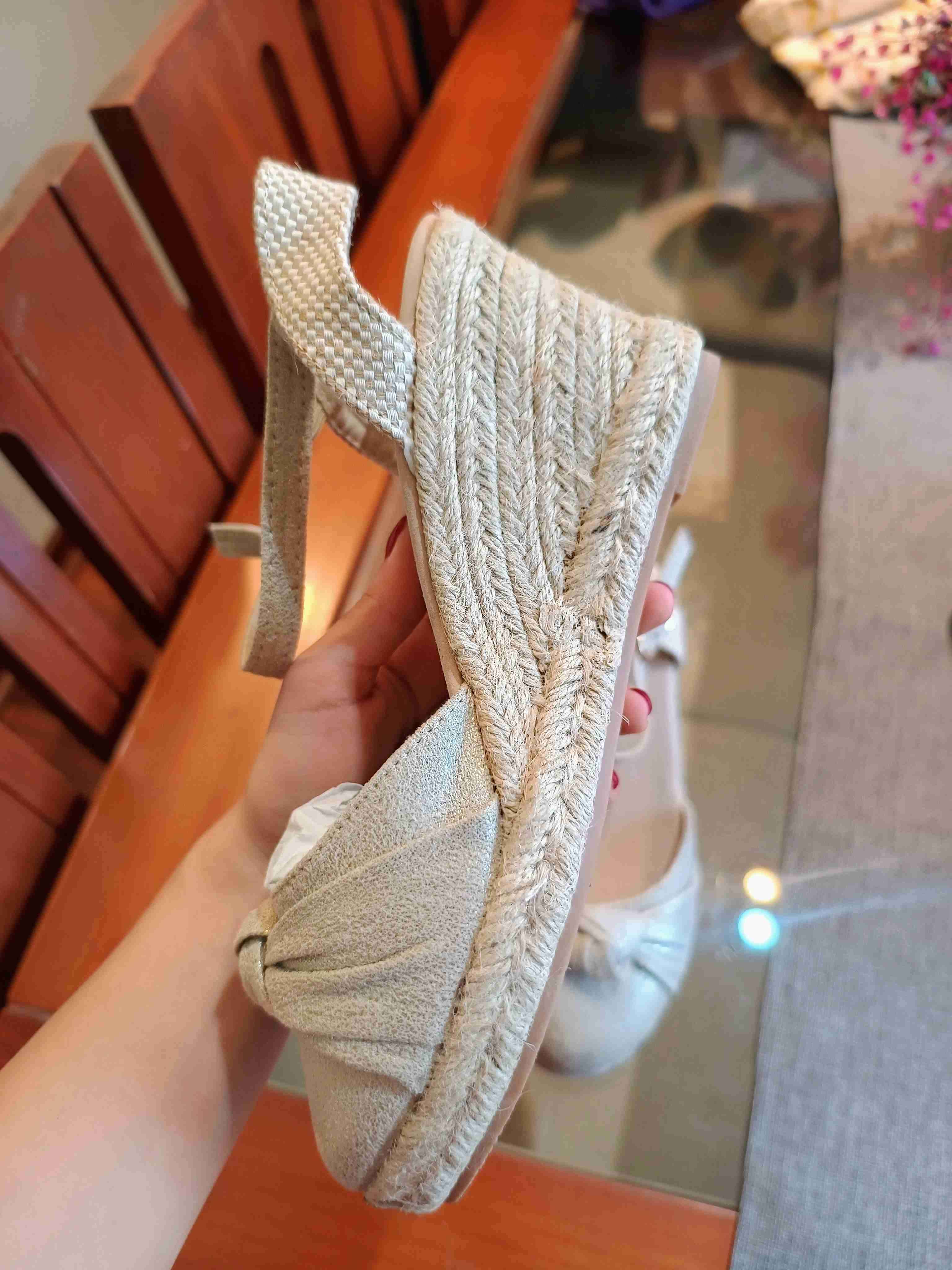 Sandalias de plataforma beige - miniatura 4