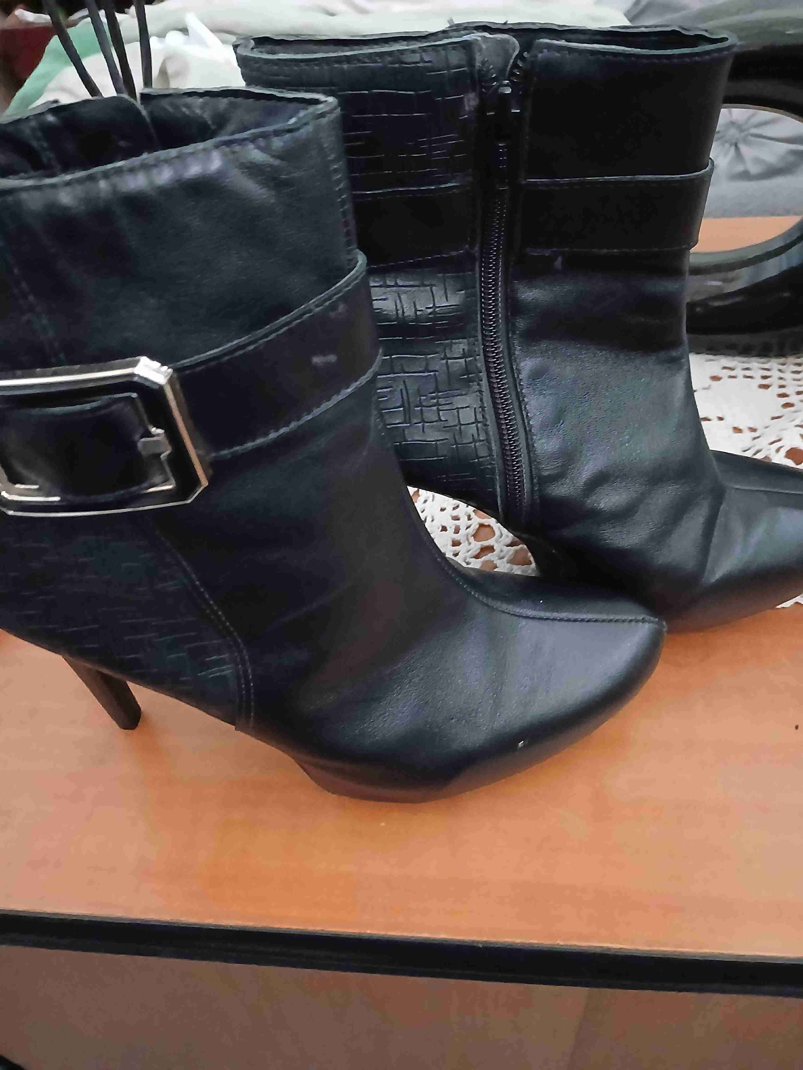 Botines negros de tacón alto - miniatura 3