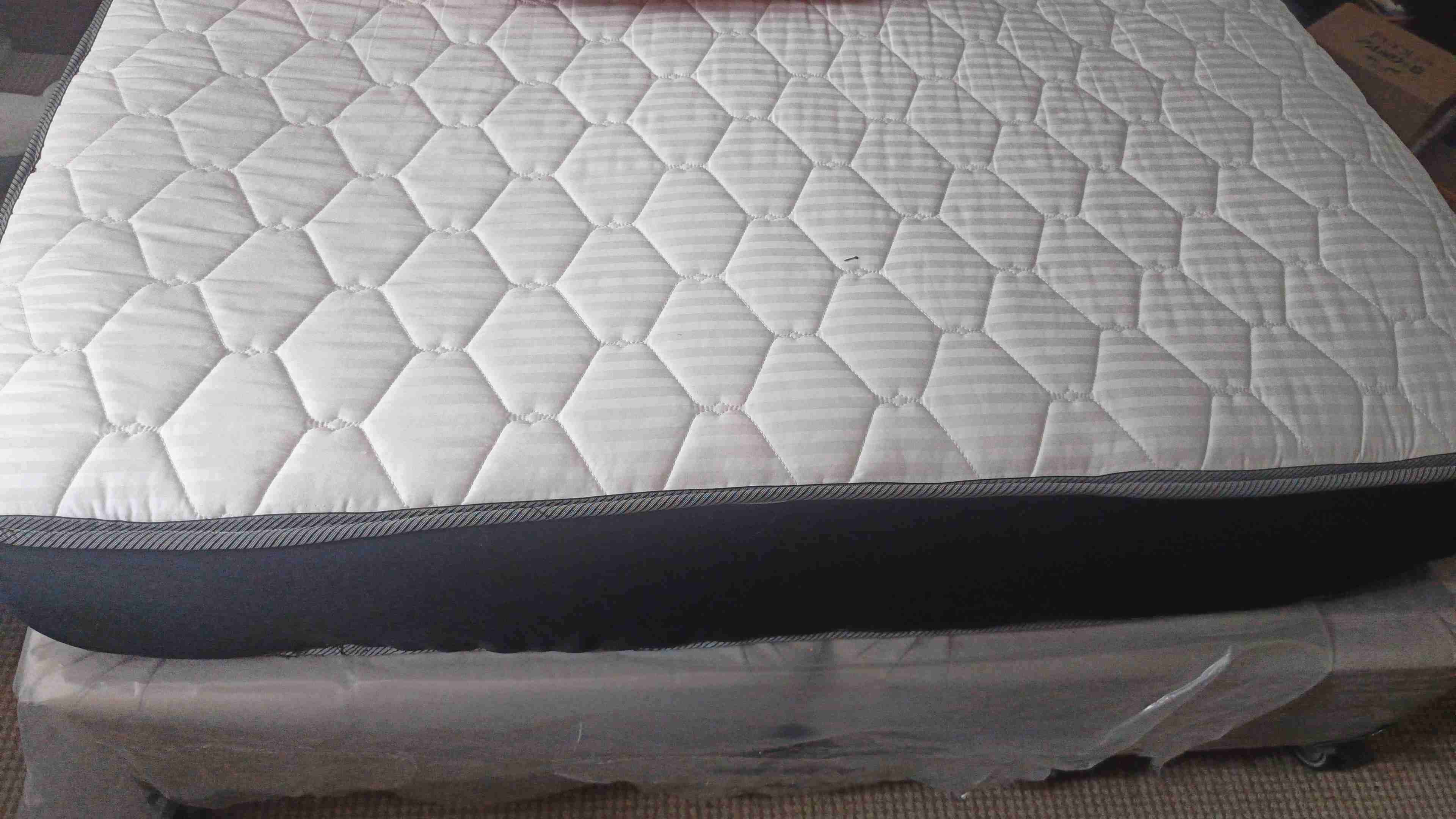 Venta de Colchón de Dos plazas en buen estado - miniatura 2