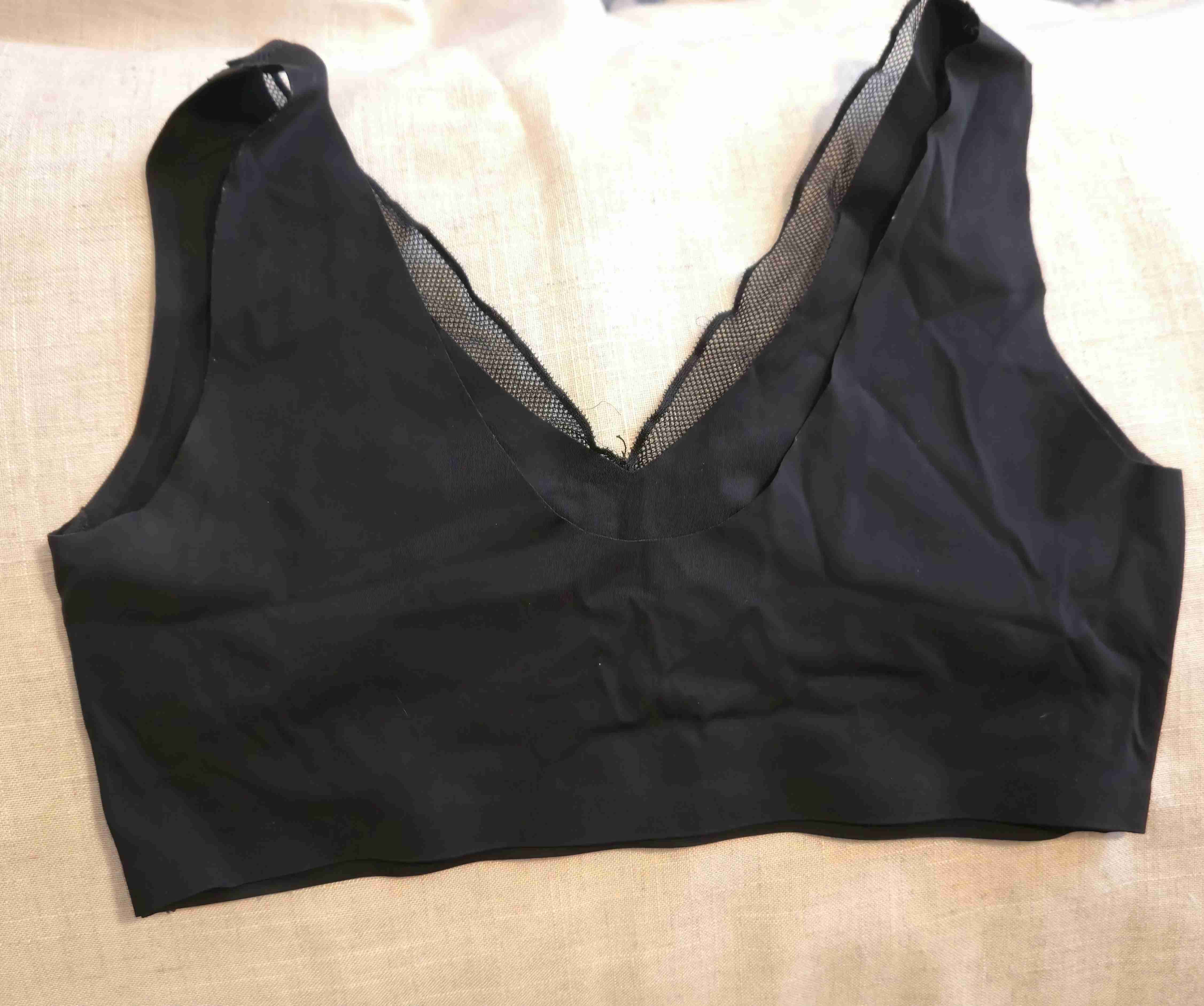 Top negro con encaje - miniatura 1