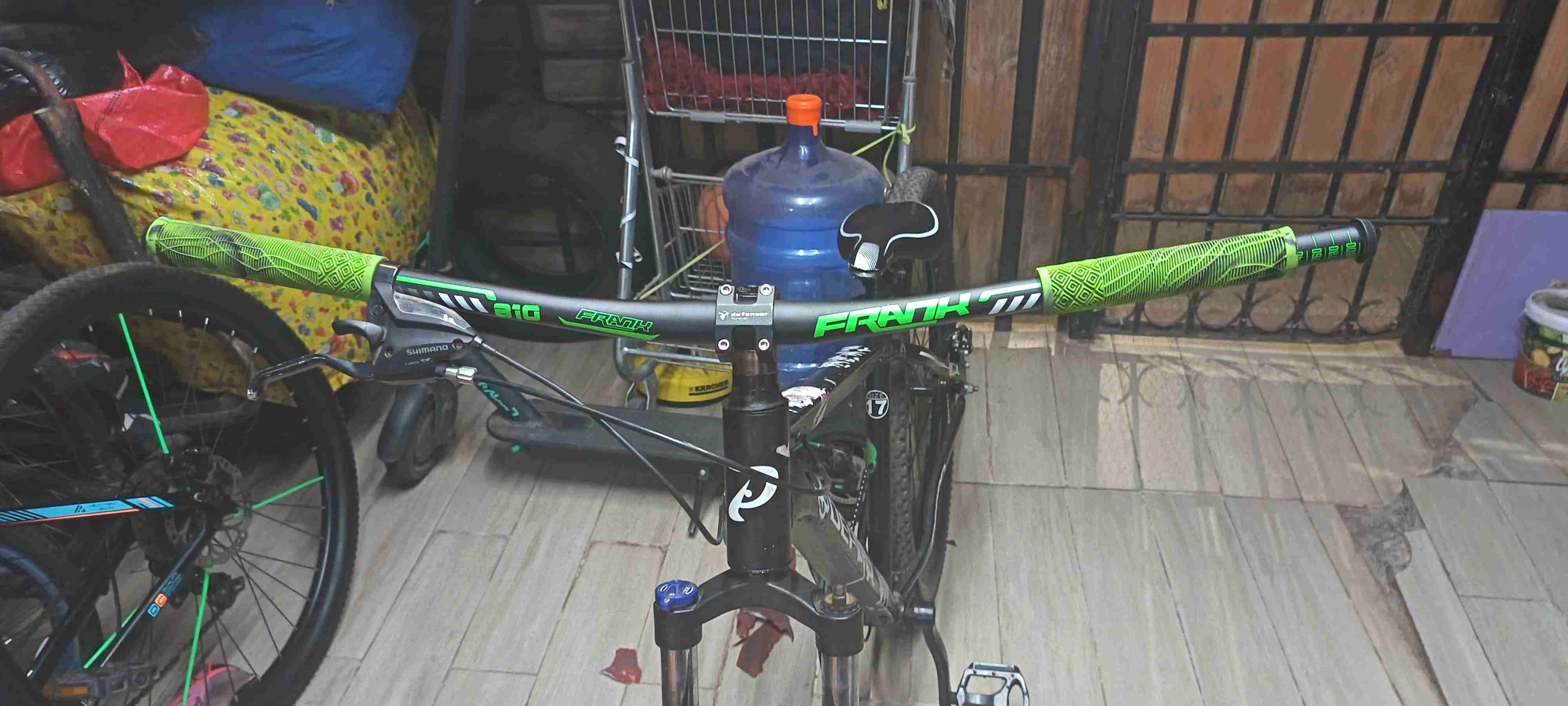 Bicicleta Depro negra - miniatura 2