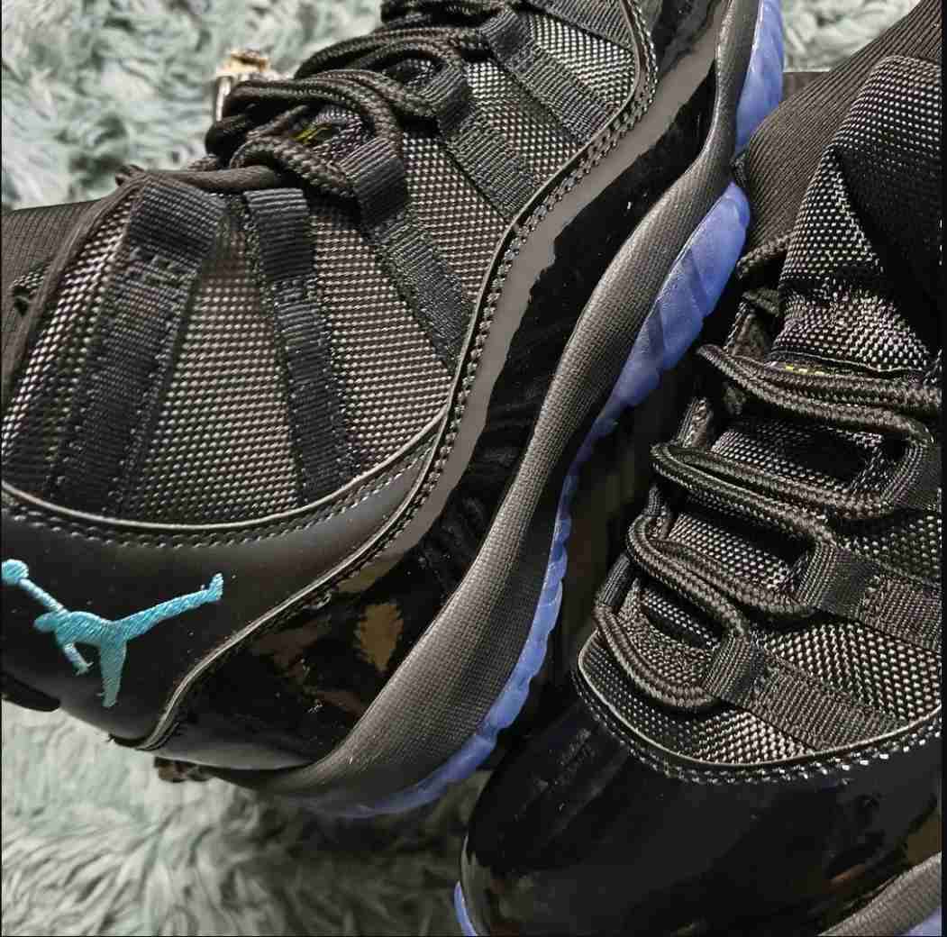 Zapatillas negras deportivas - miniatura 2