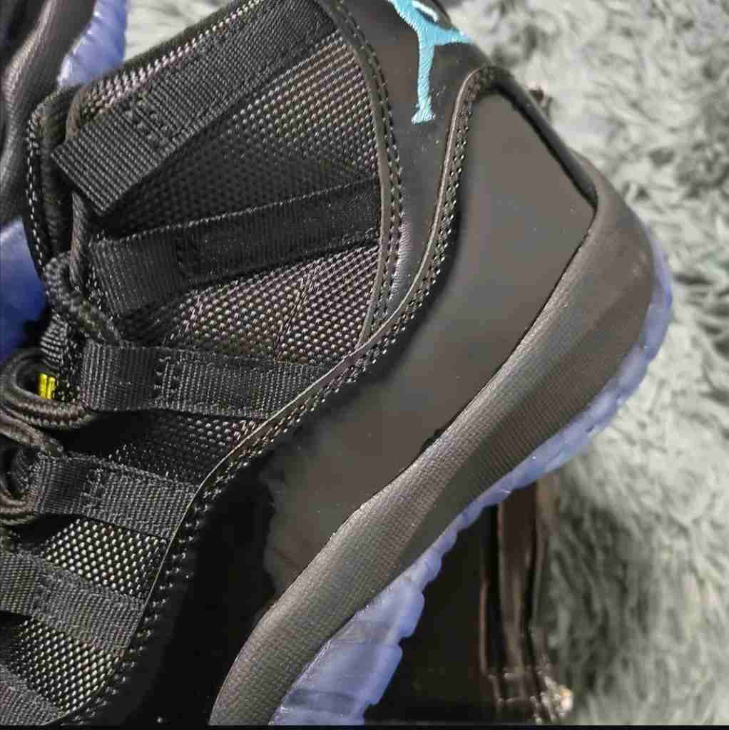 Zapatillas negras deportivas - miniatura 3