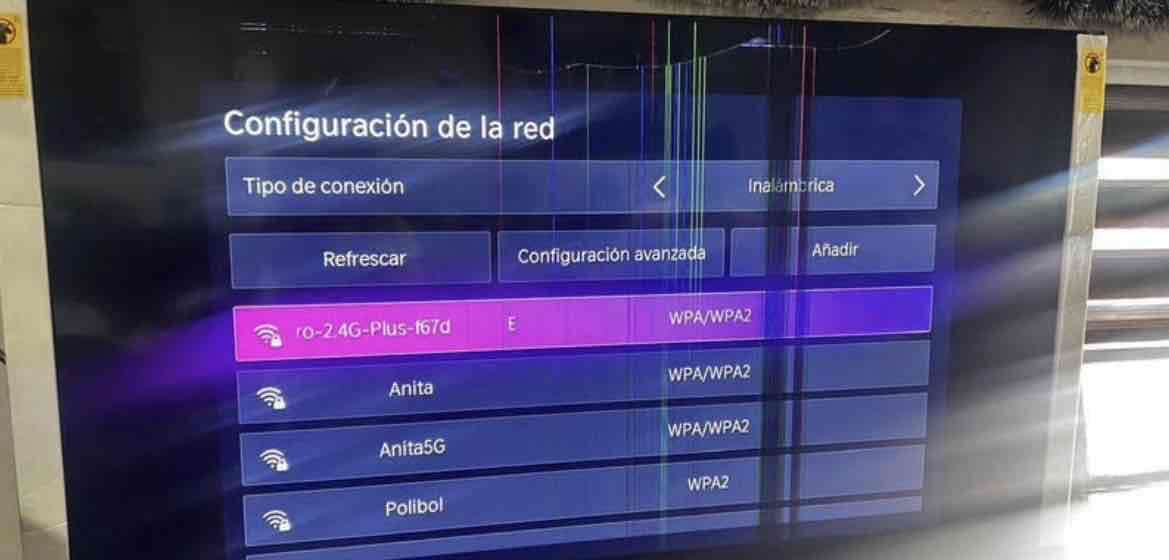 TV Hisense 65” MiniLED ULED para repuestos - miniatura 1