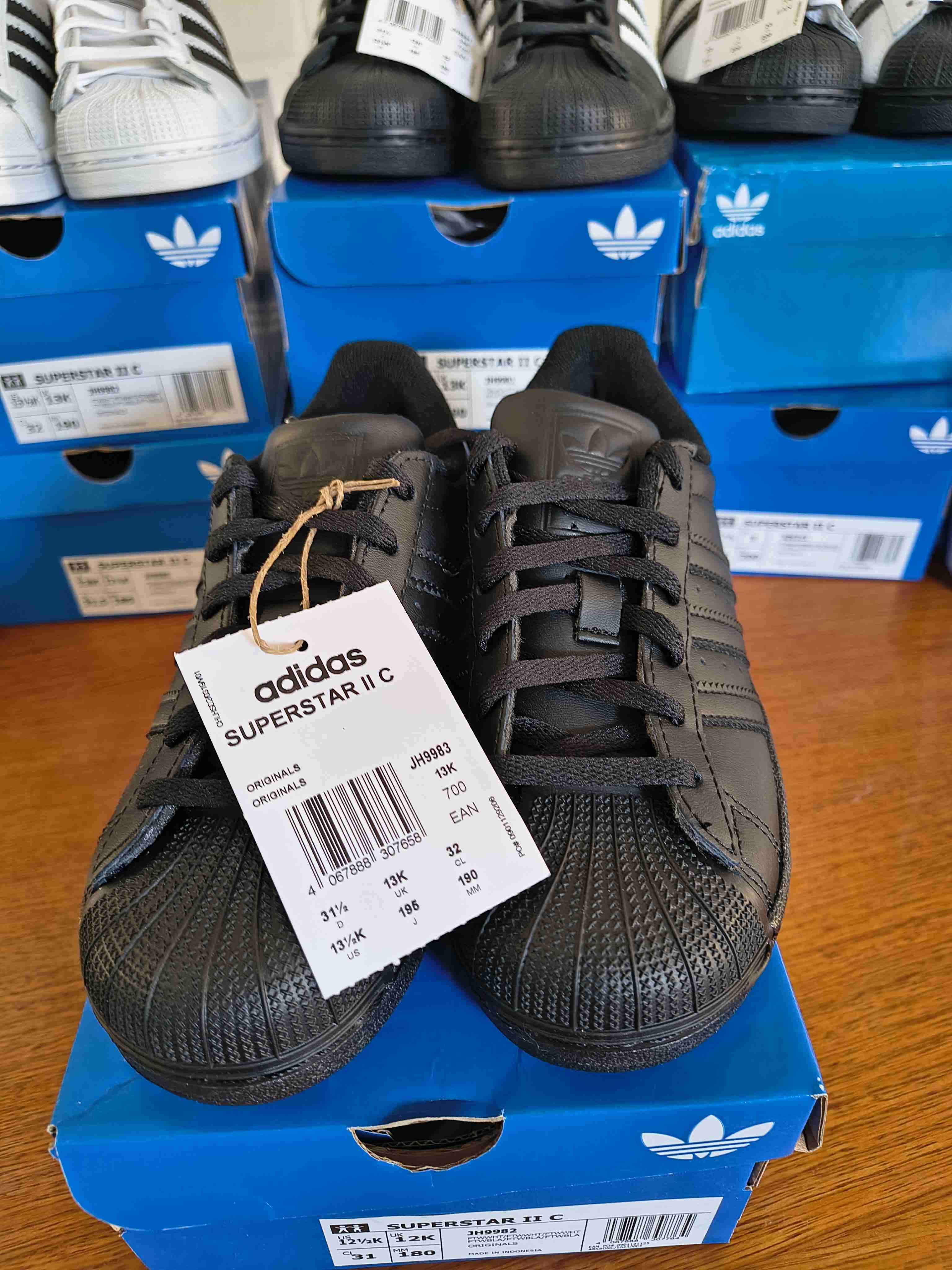 Zapatillas Adidas Superstar Blancas y negras - miniatura 4