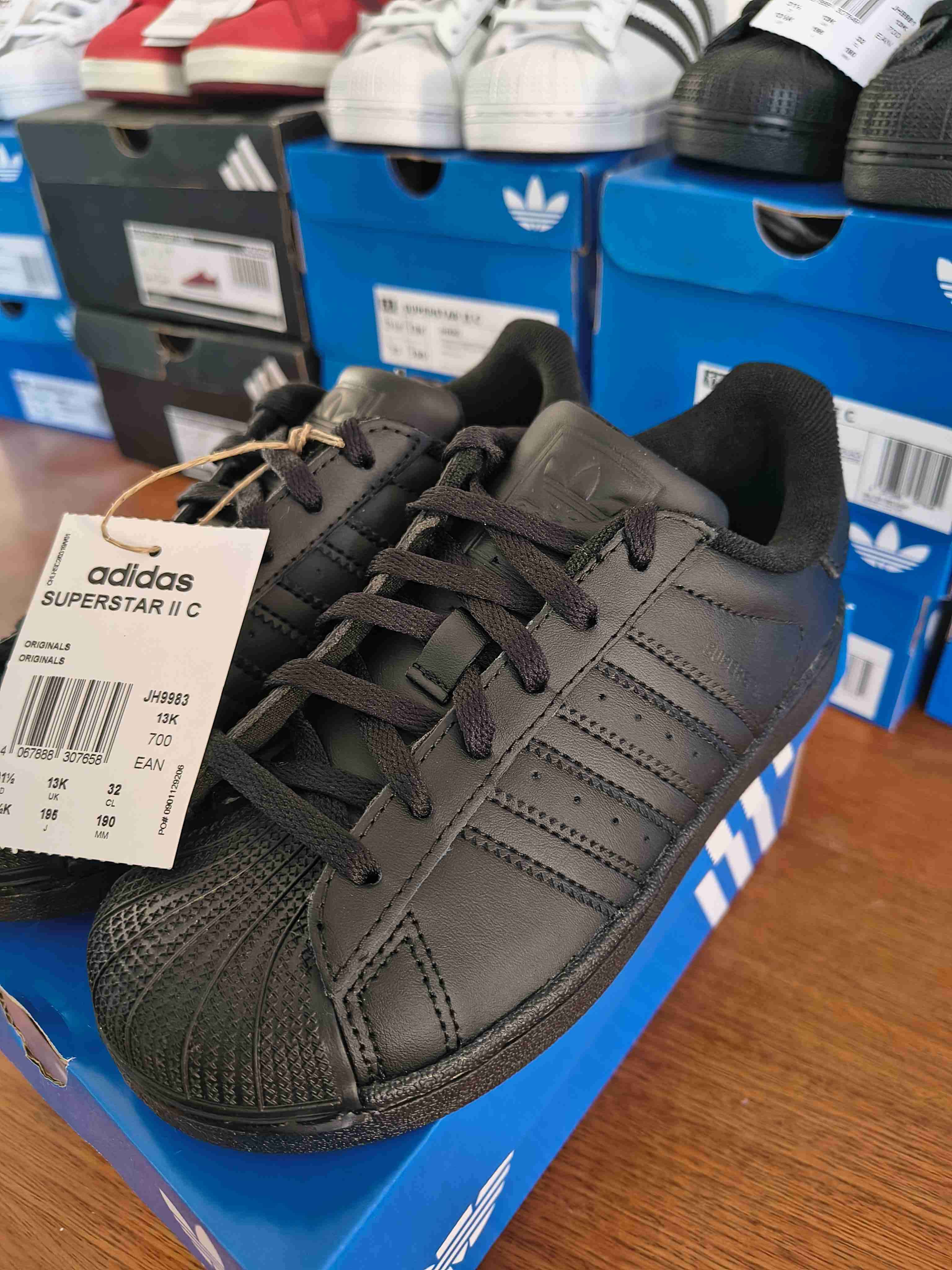 Zapatillas Adidas Superstar Blancas y negras - miniatura 6
