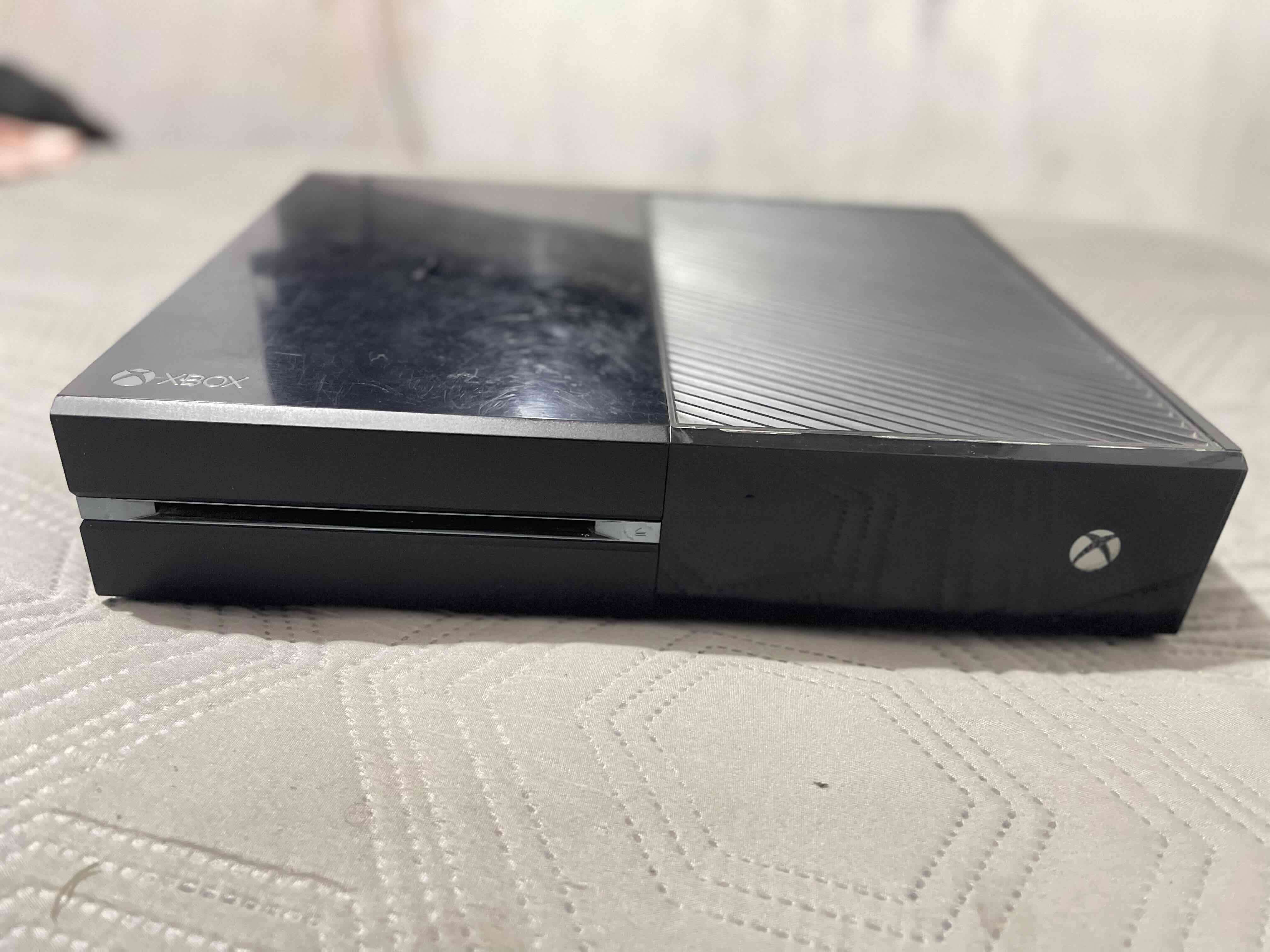 Consola Xbox One con control - miniatura 2