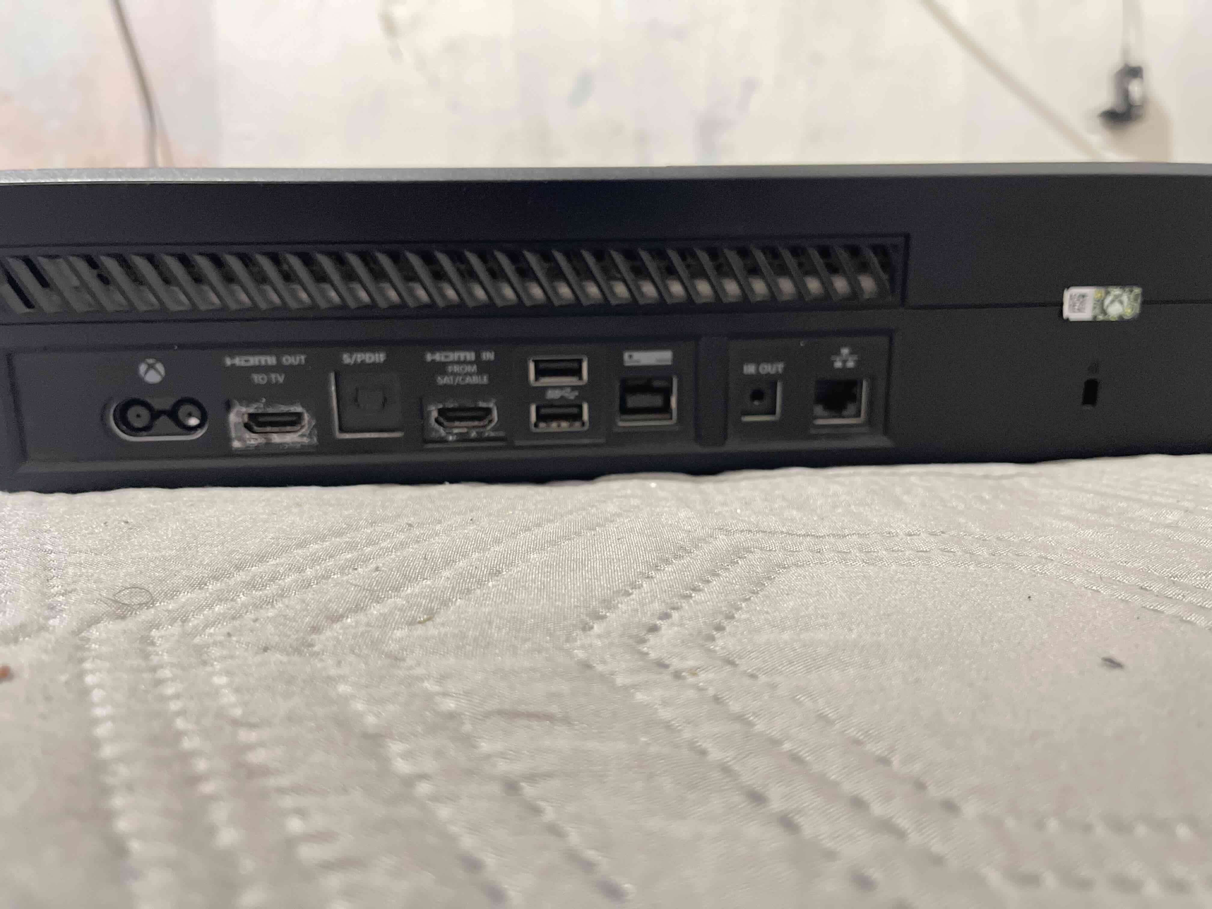 Consola Xbox One con control - miniatura 3