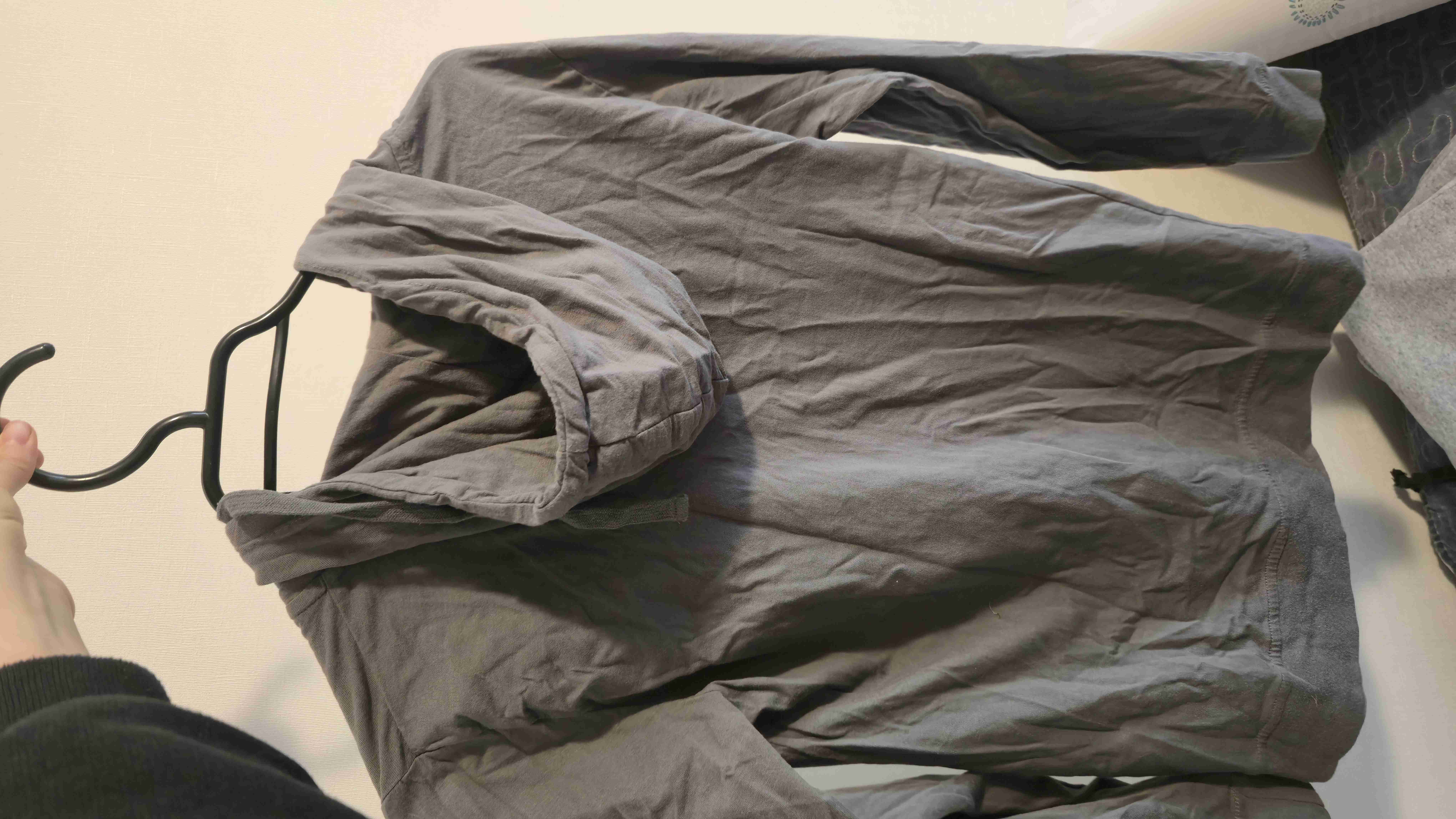 Polerón gris con capucha y cierre - miniatura 2