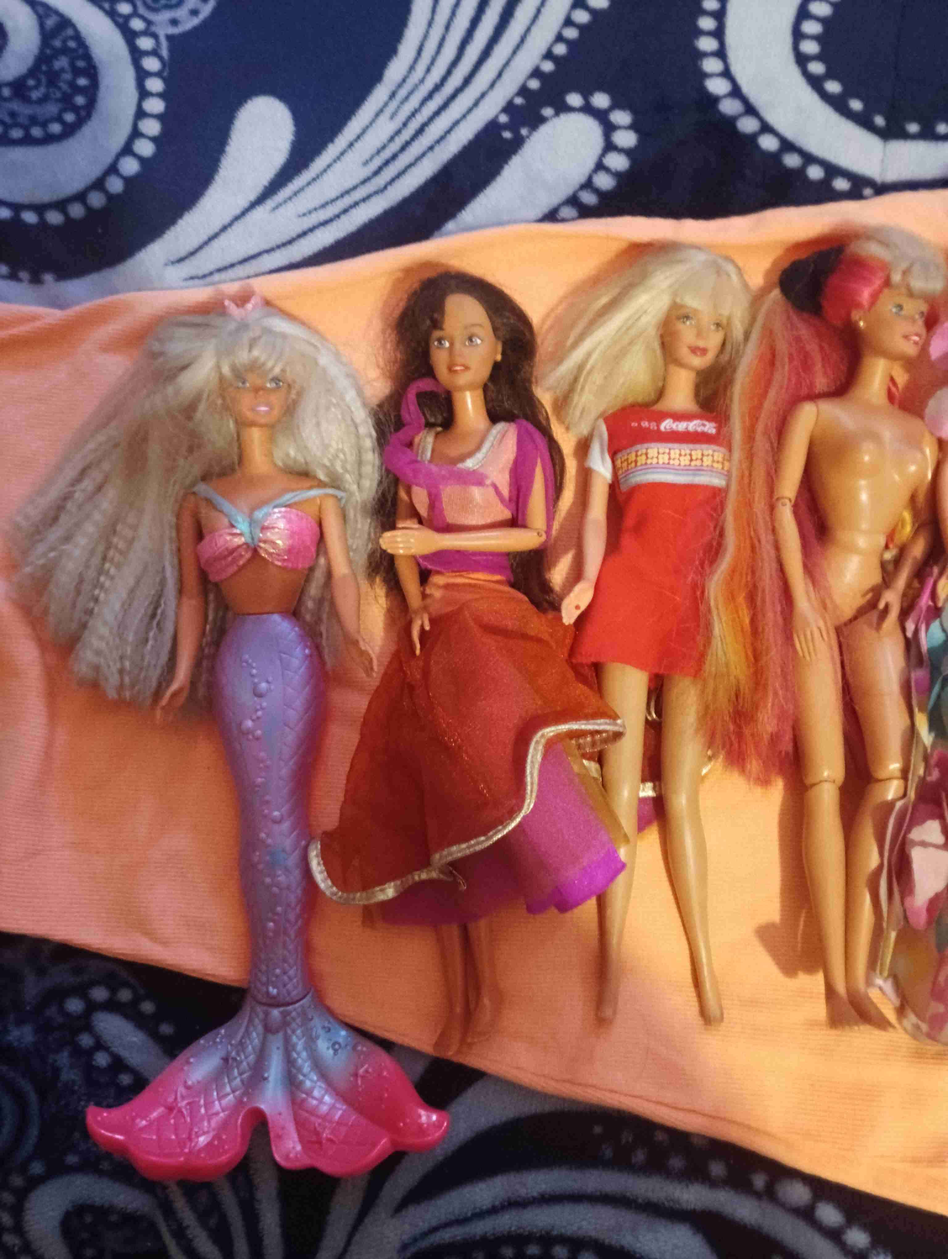 Muñecas Barbie variadas - miniatura 3