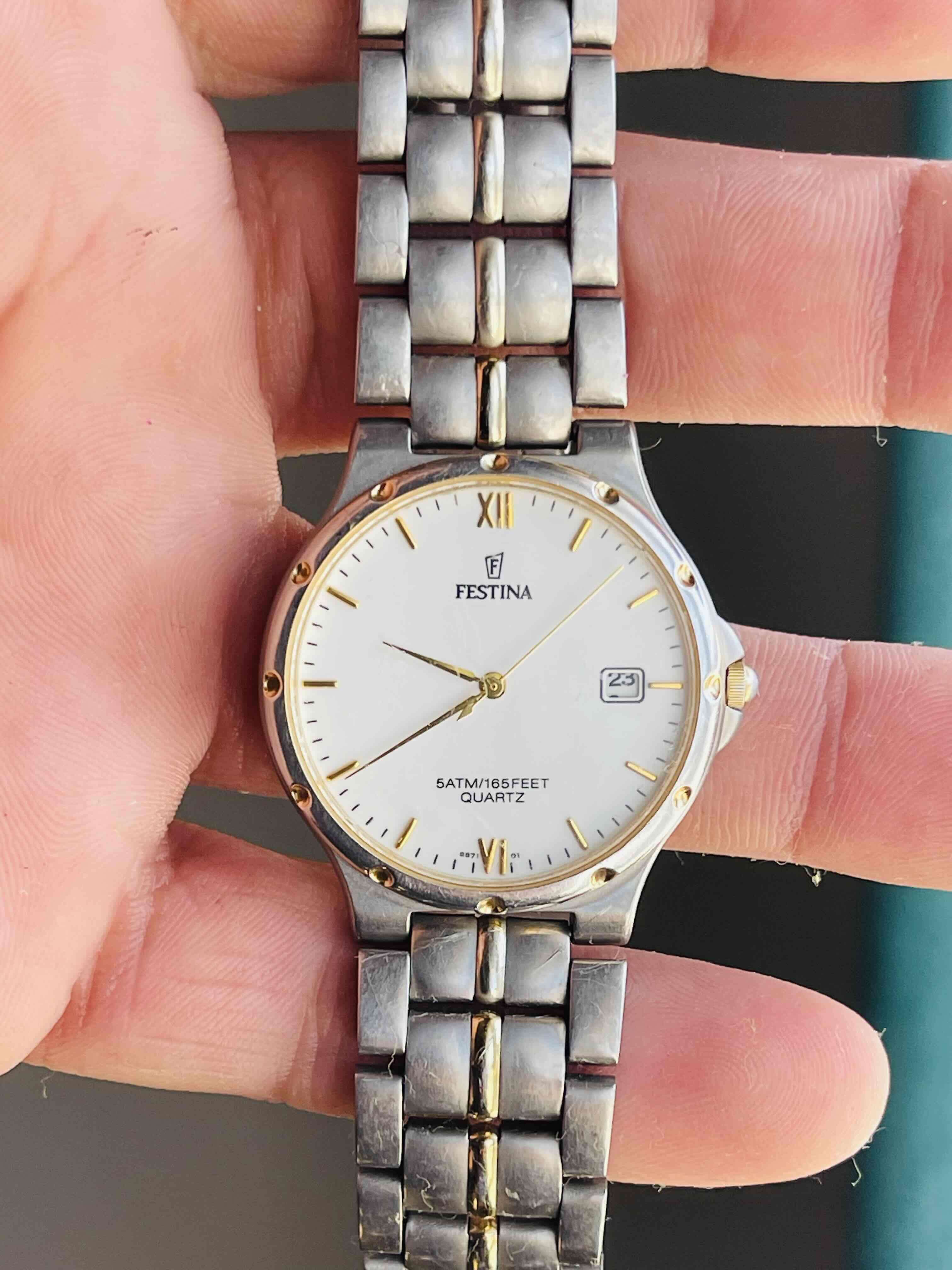 Reloj Festina plateado clásico - miniatura 1