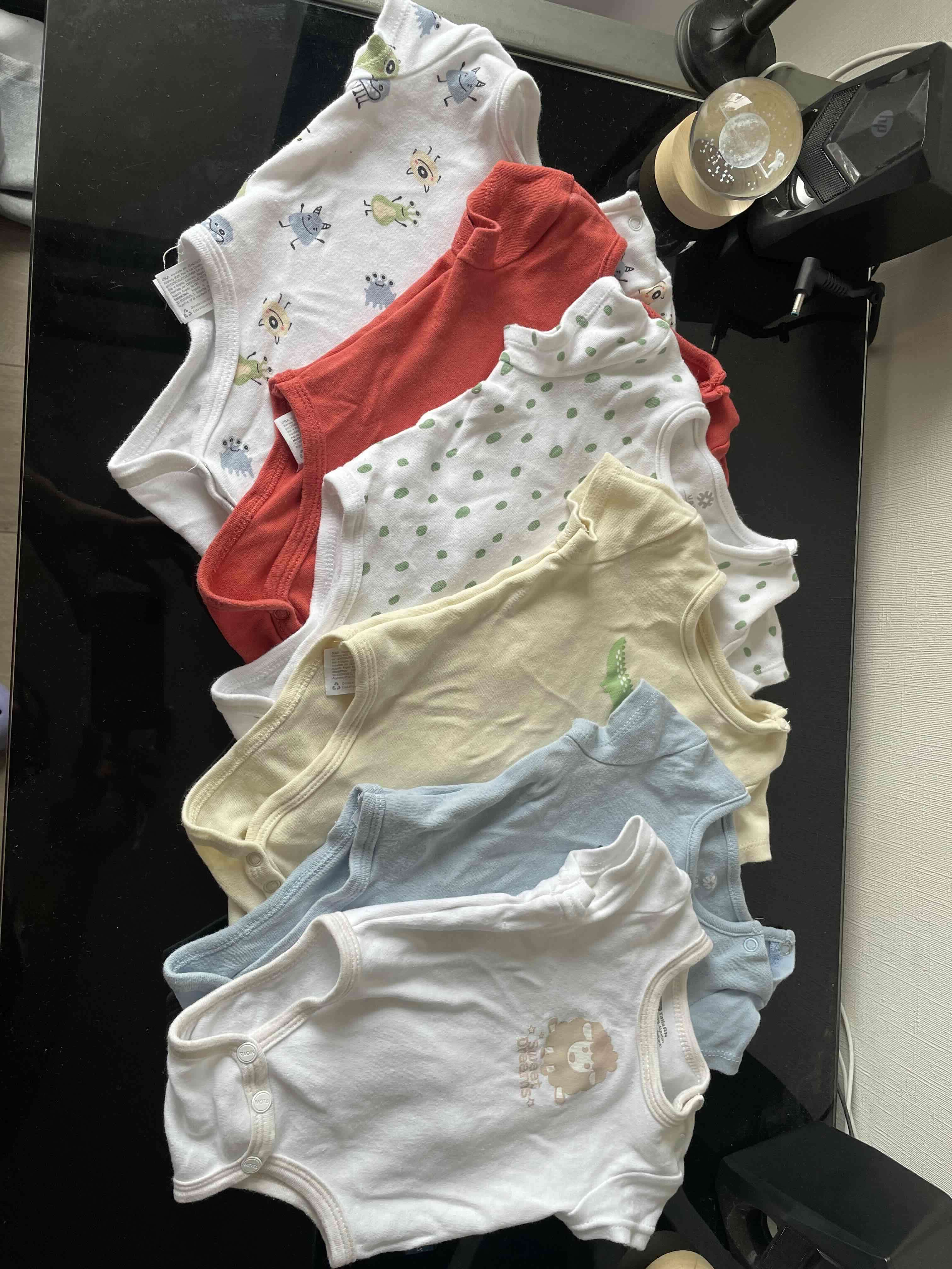 Lote de bodys de bebé variados - miniatura 1