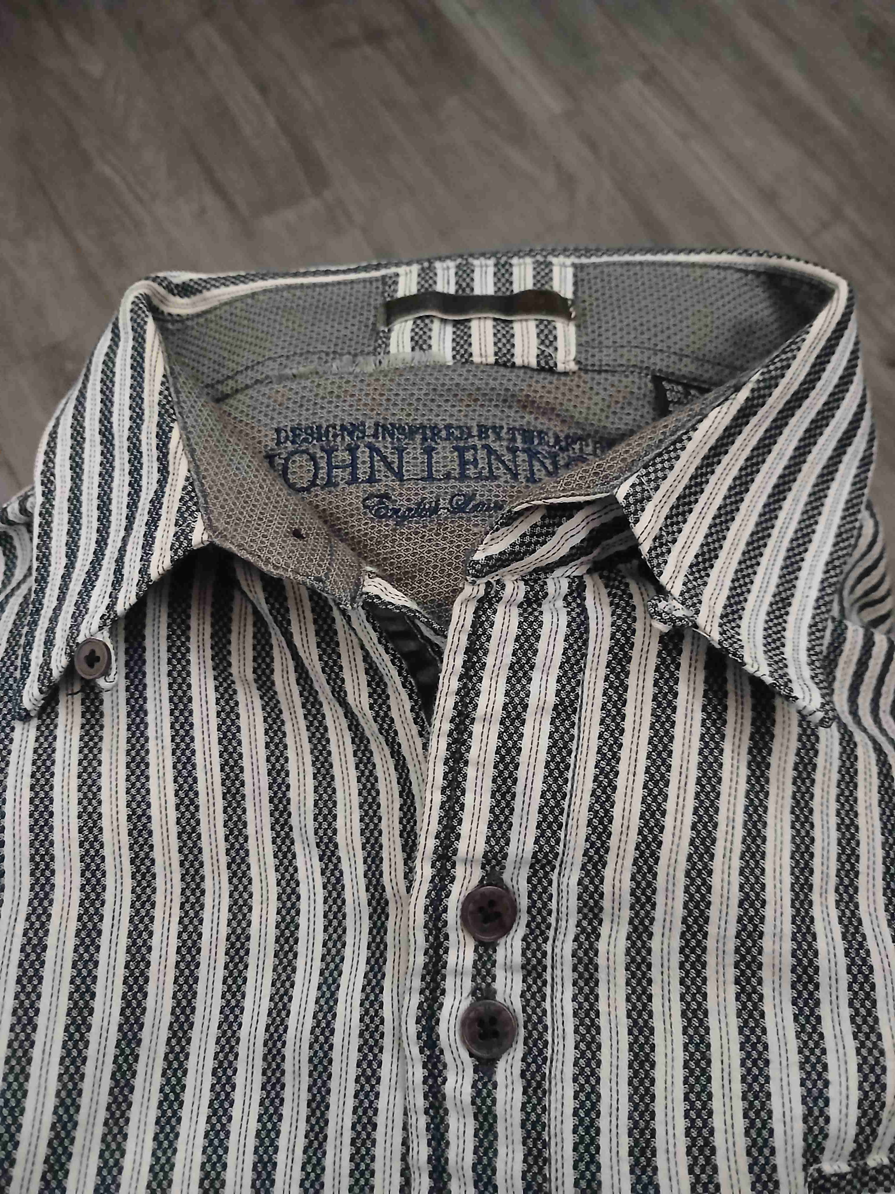 Camisa a rayas estilo casual - miniatura 2