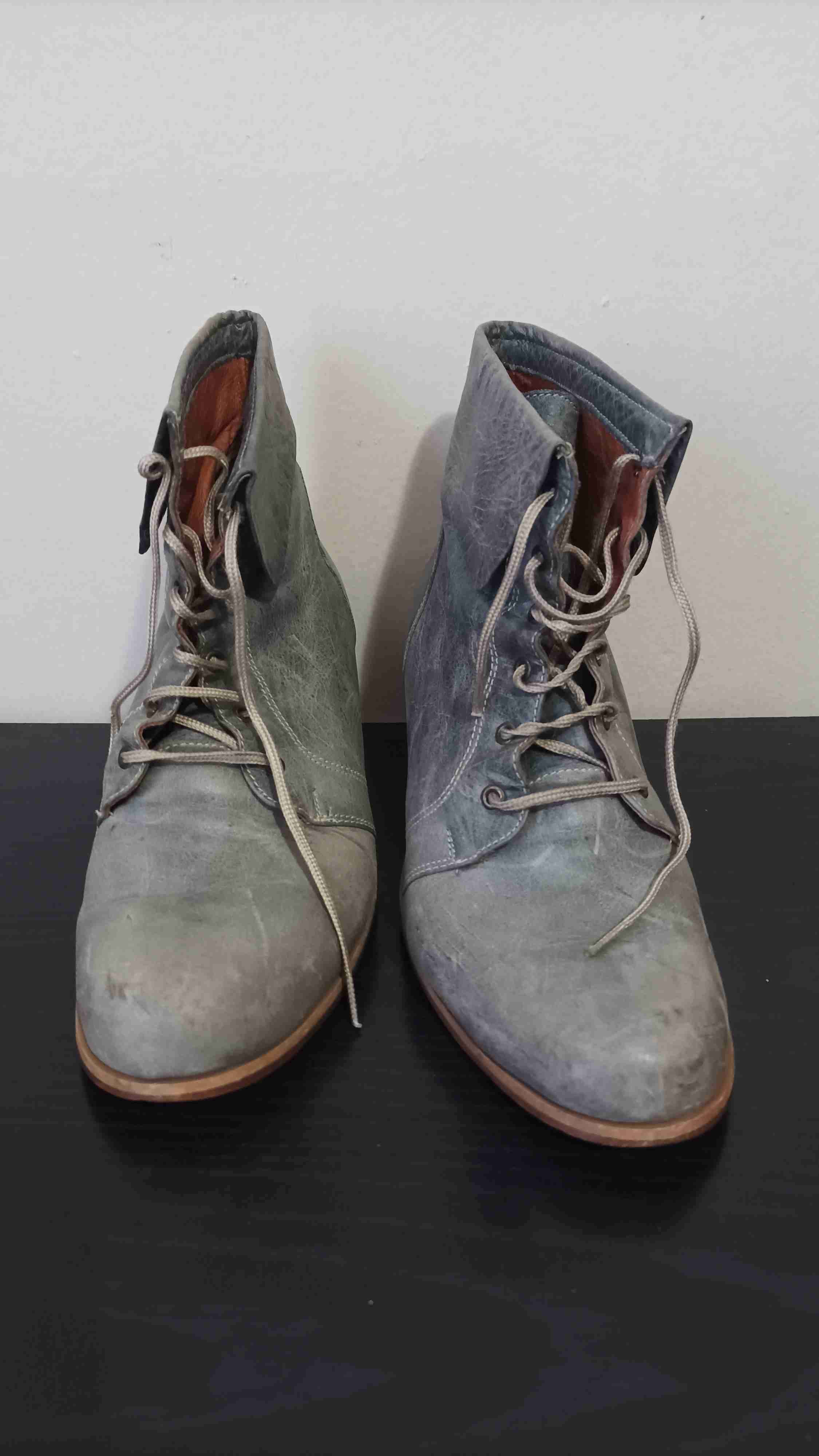 Botines de cuero grisáceo - miniatura 1