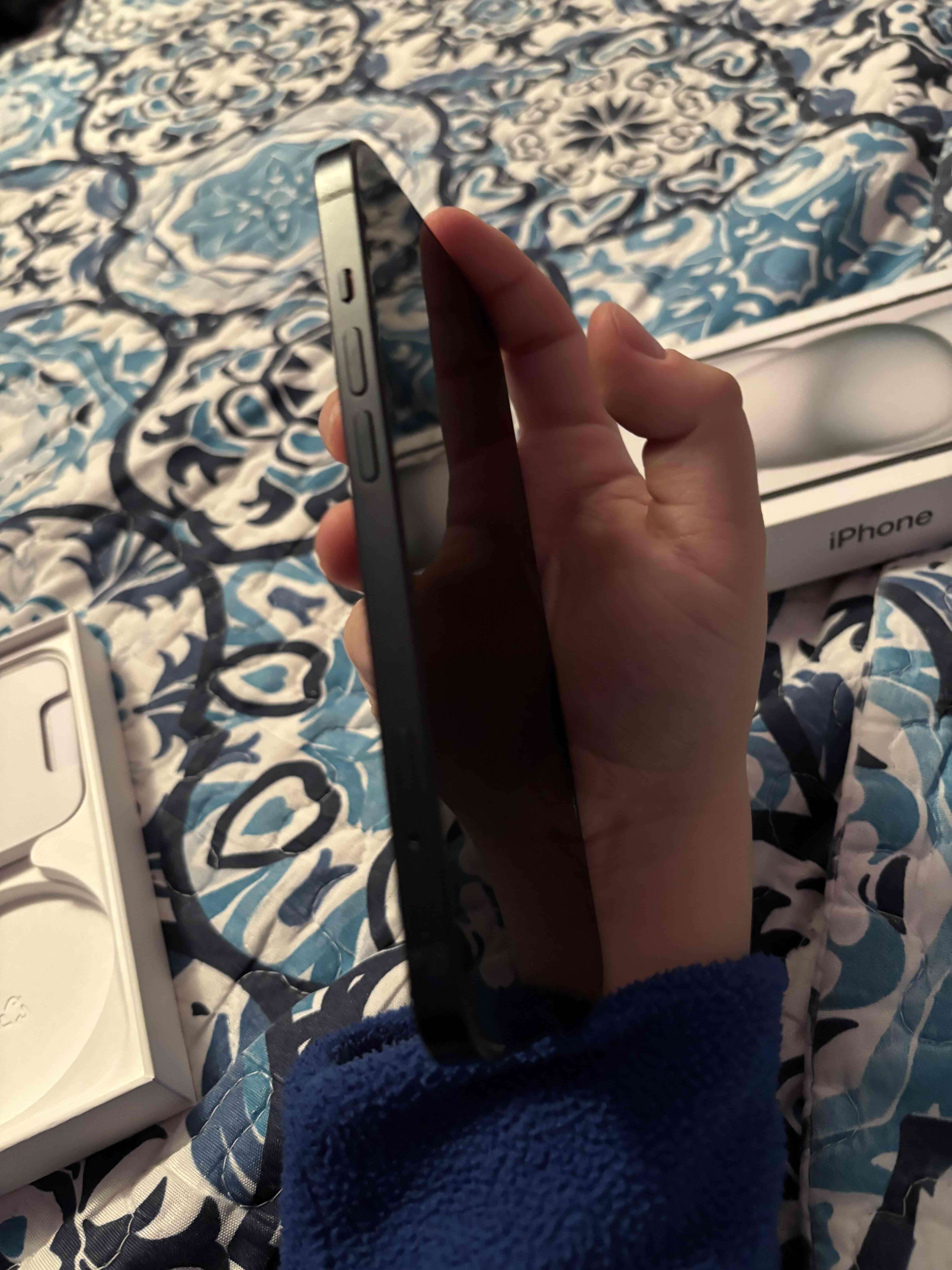 iPhone con batería al 87% - miniatura 6