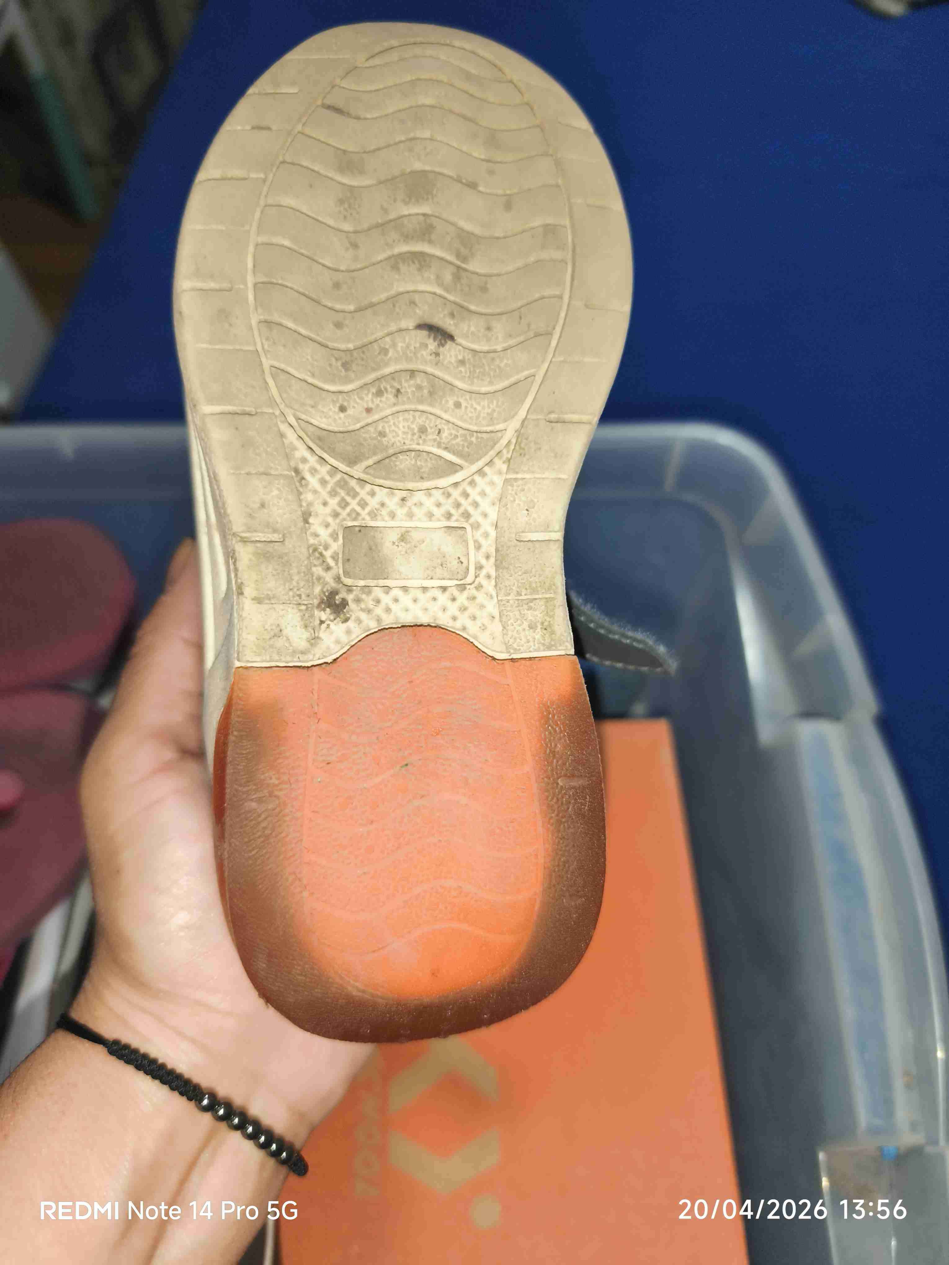 Zapatillas deportivas grises y naranjas número 28 - miniatura 4