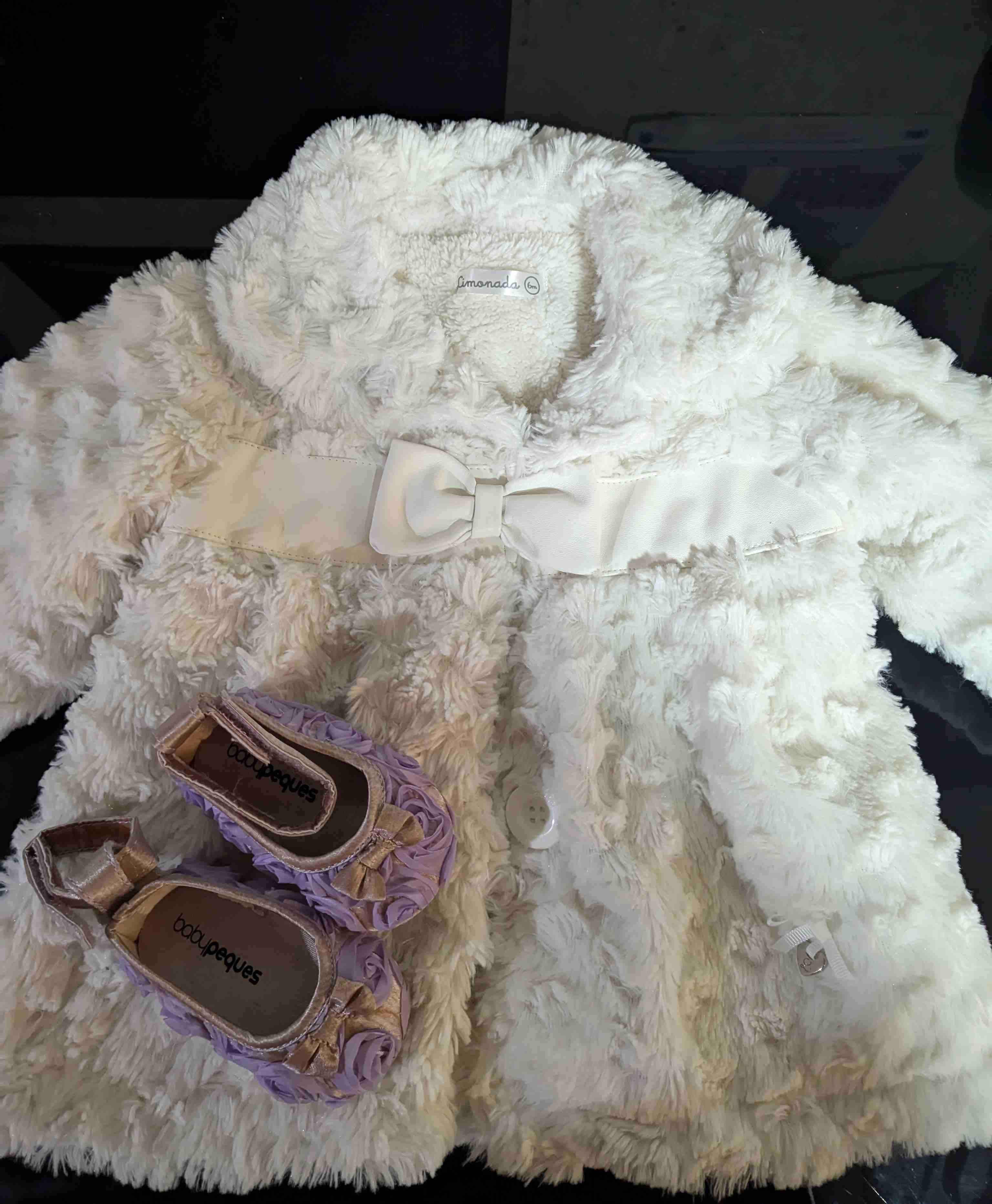 Abrigo bebé blanco con zapatos + Lote de 20 - miniatura 1
