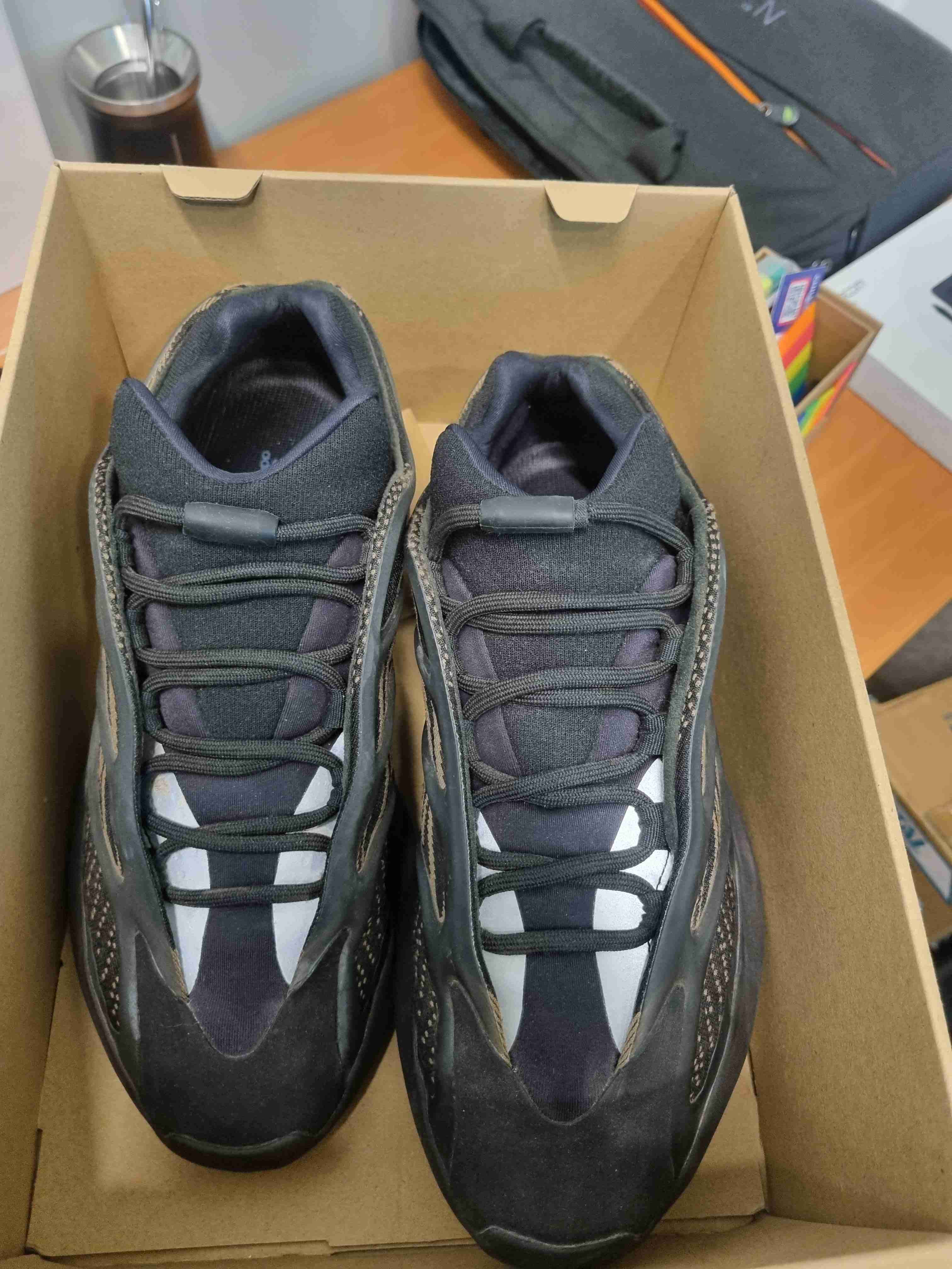Zapatillas Yeezy 700 V3 - miniatura 2