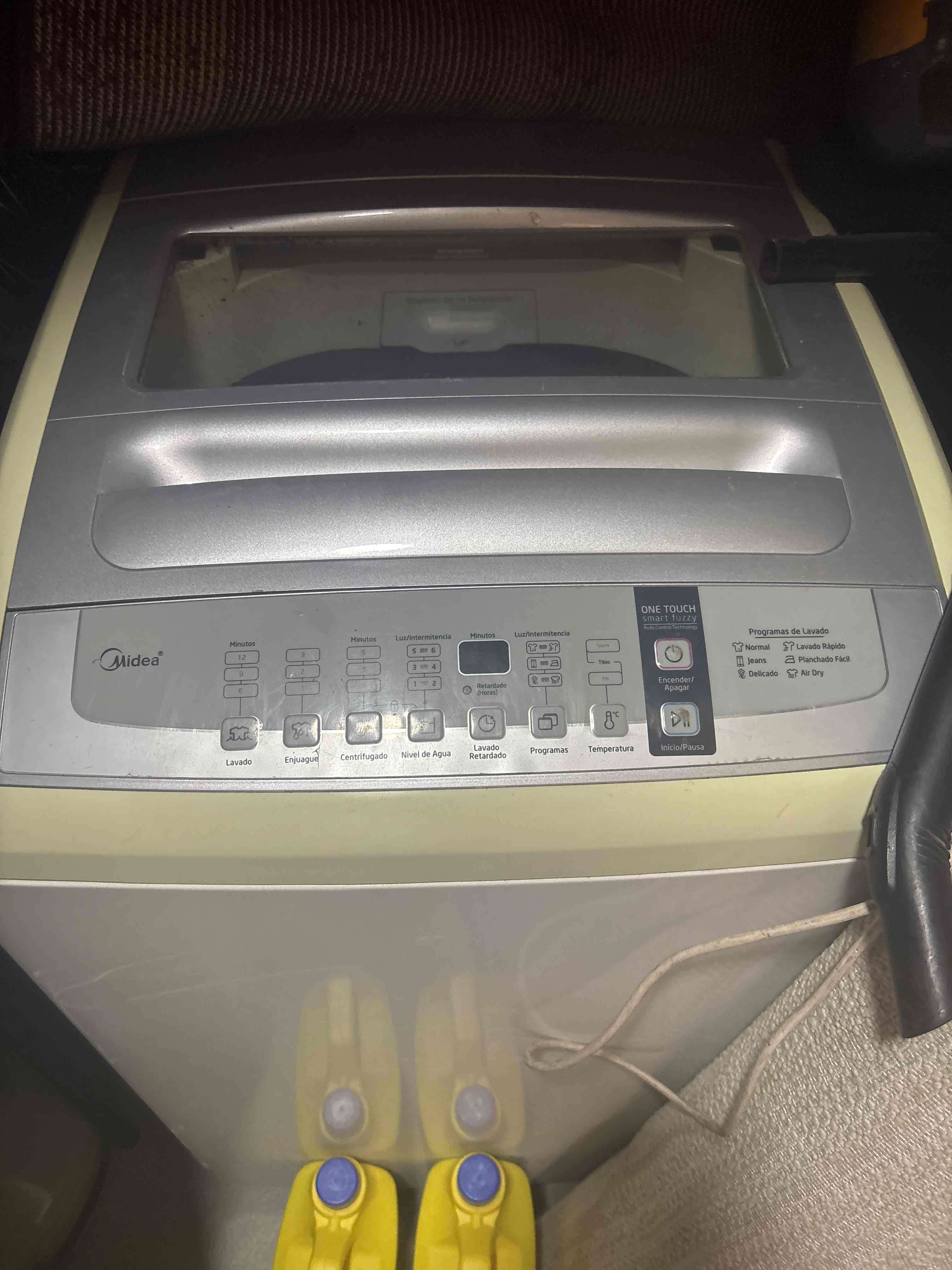 Lavadora Midea automática gris