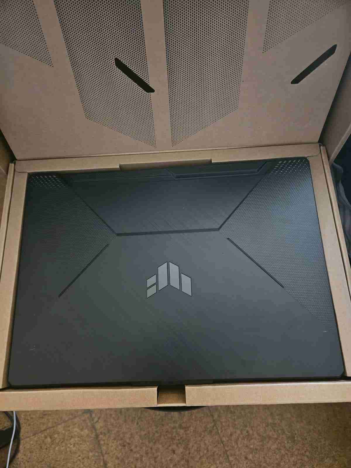 Notebook Gamer ASUS TUF Gaming A15 - miniatura 2