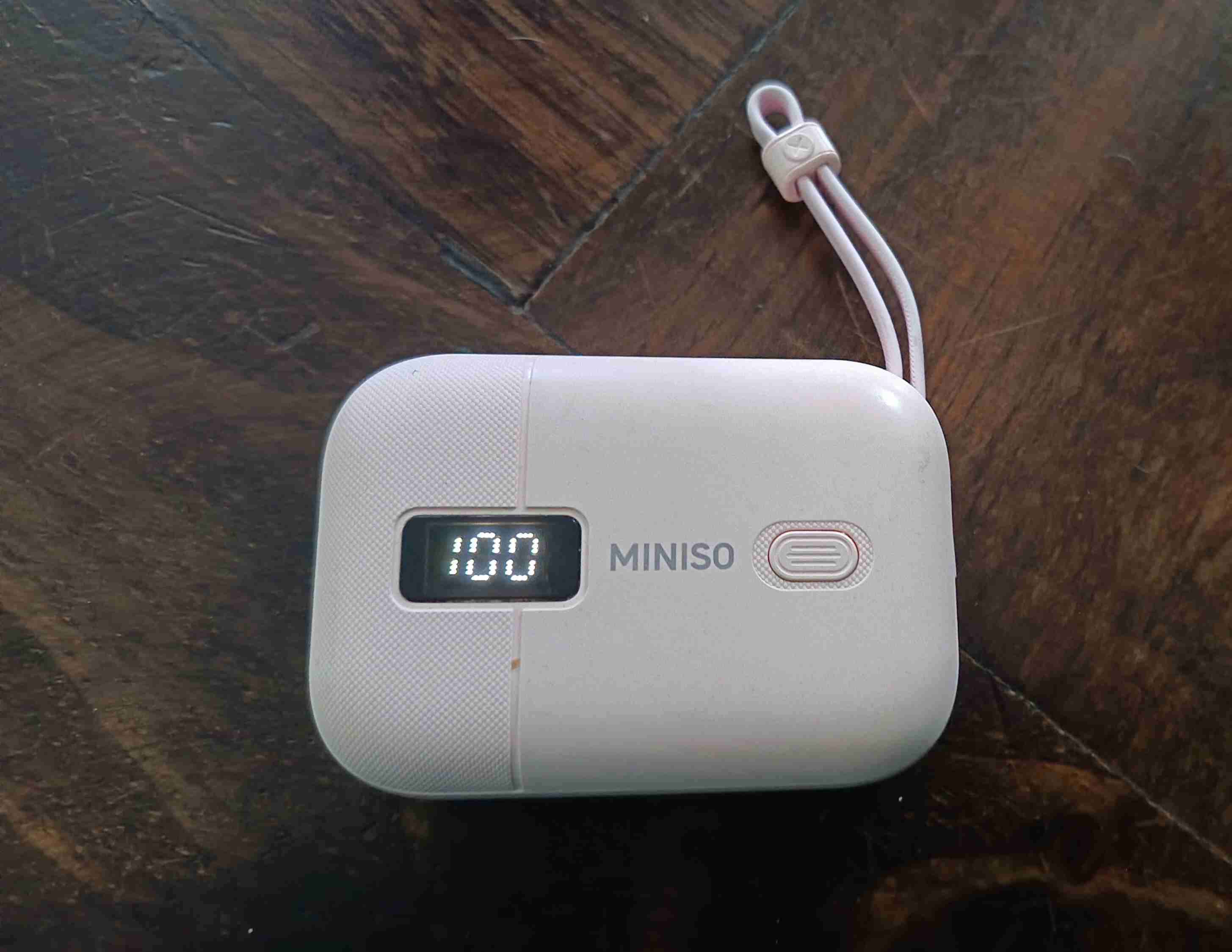 Cargador portátil Miniso - miniatura 4