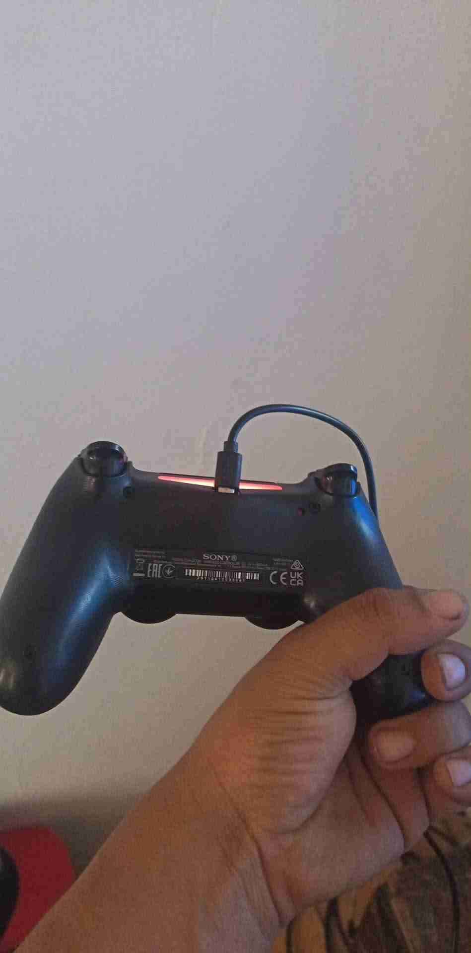 Control Sony PS4 usado - miniatura 1