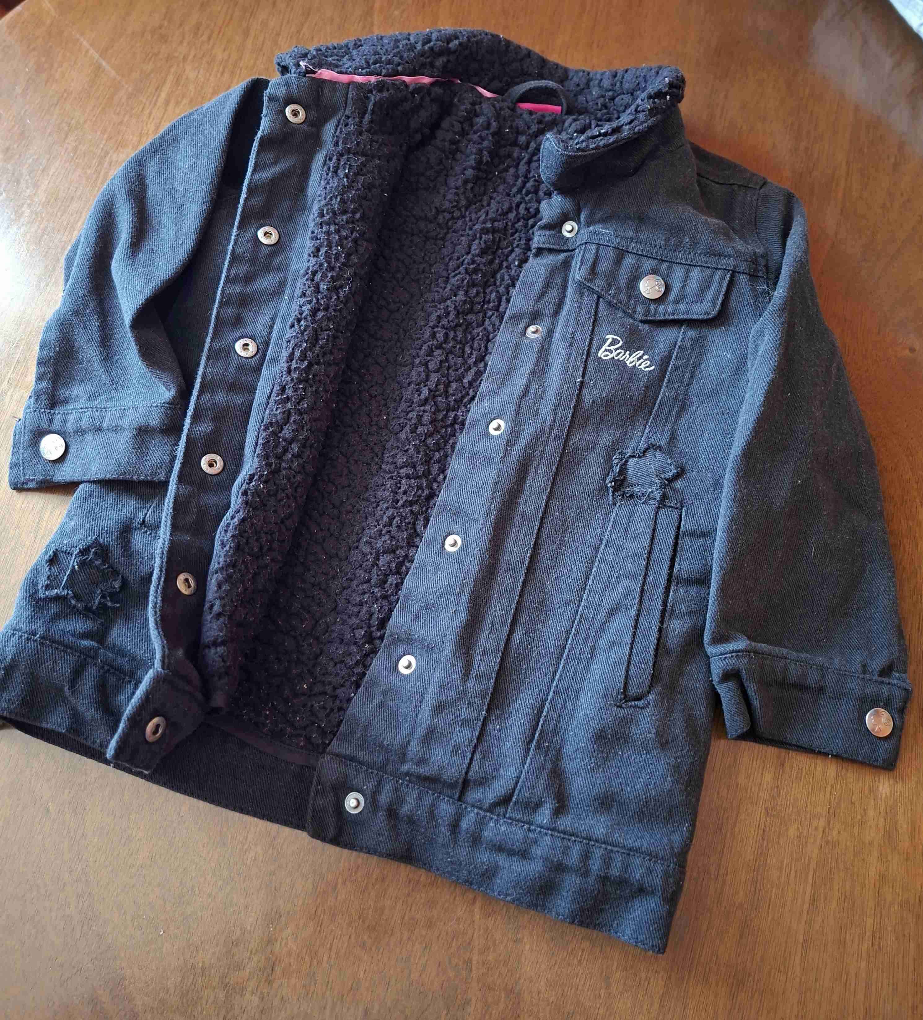 Chaqueta negra con forro